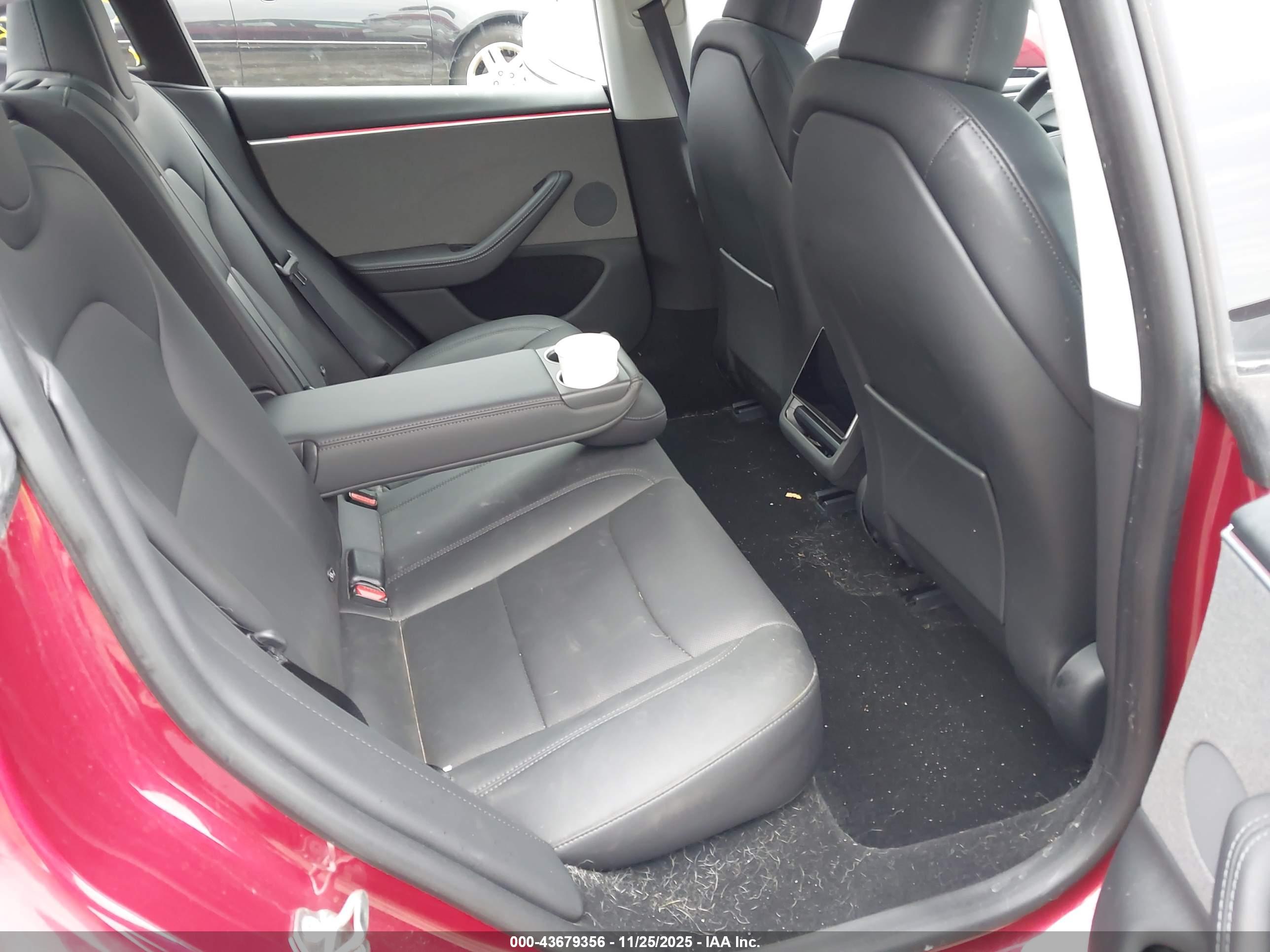 TESLA MODEL image 8