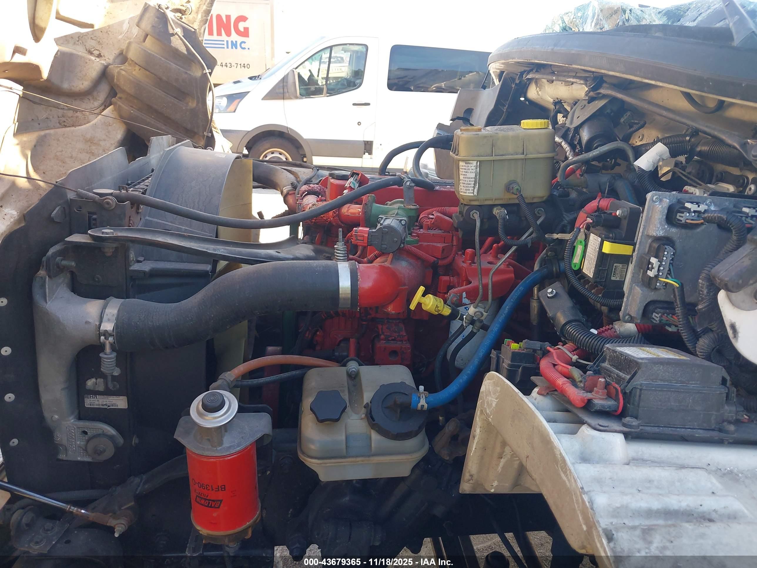 FREIGHTLINER M2 image 10