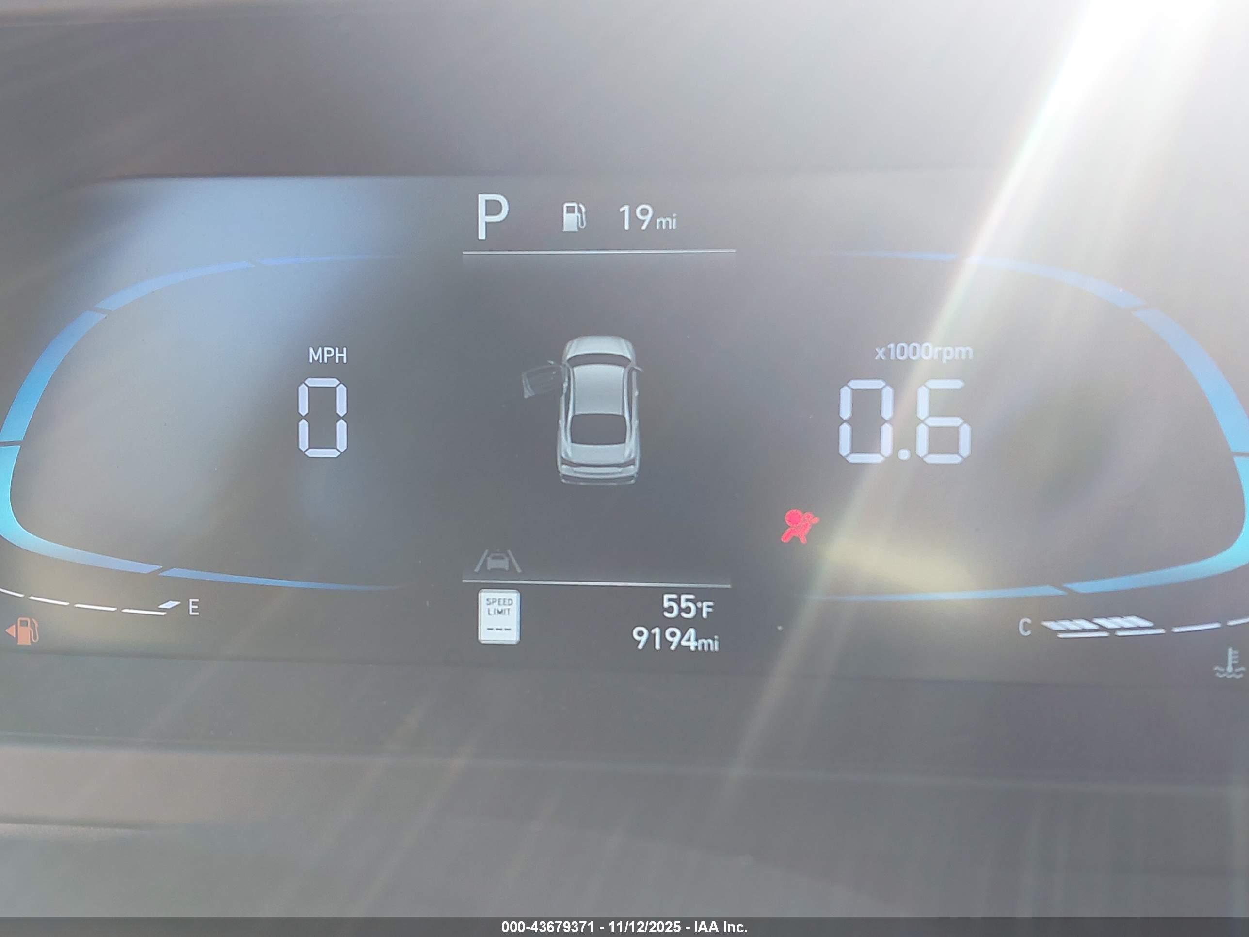 HYUNDAI ELANTRA image 7