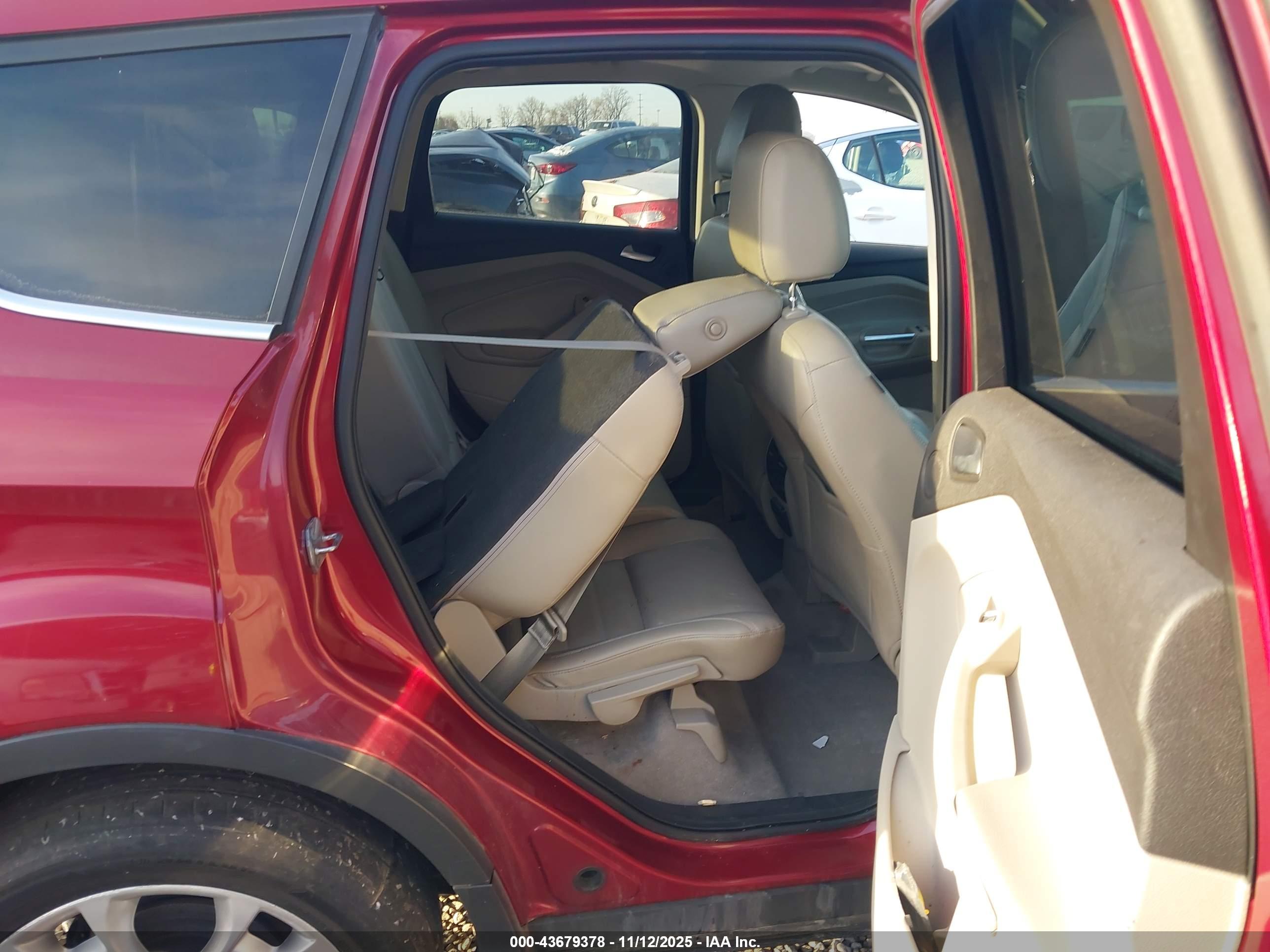 FORD ESCAPE image 8
