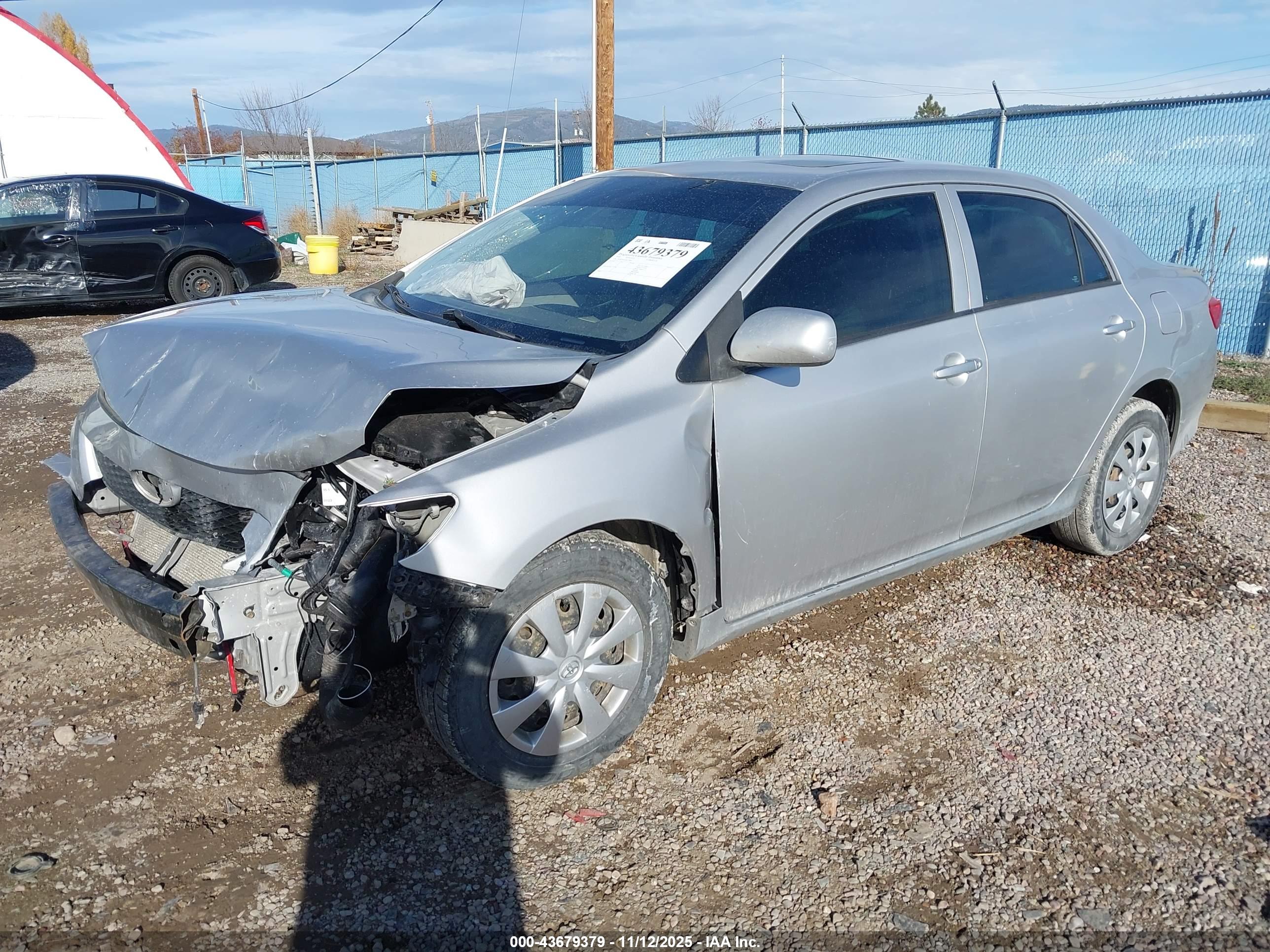 TOYOTA COROLLA image 2
