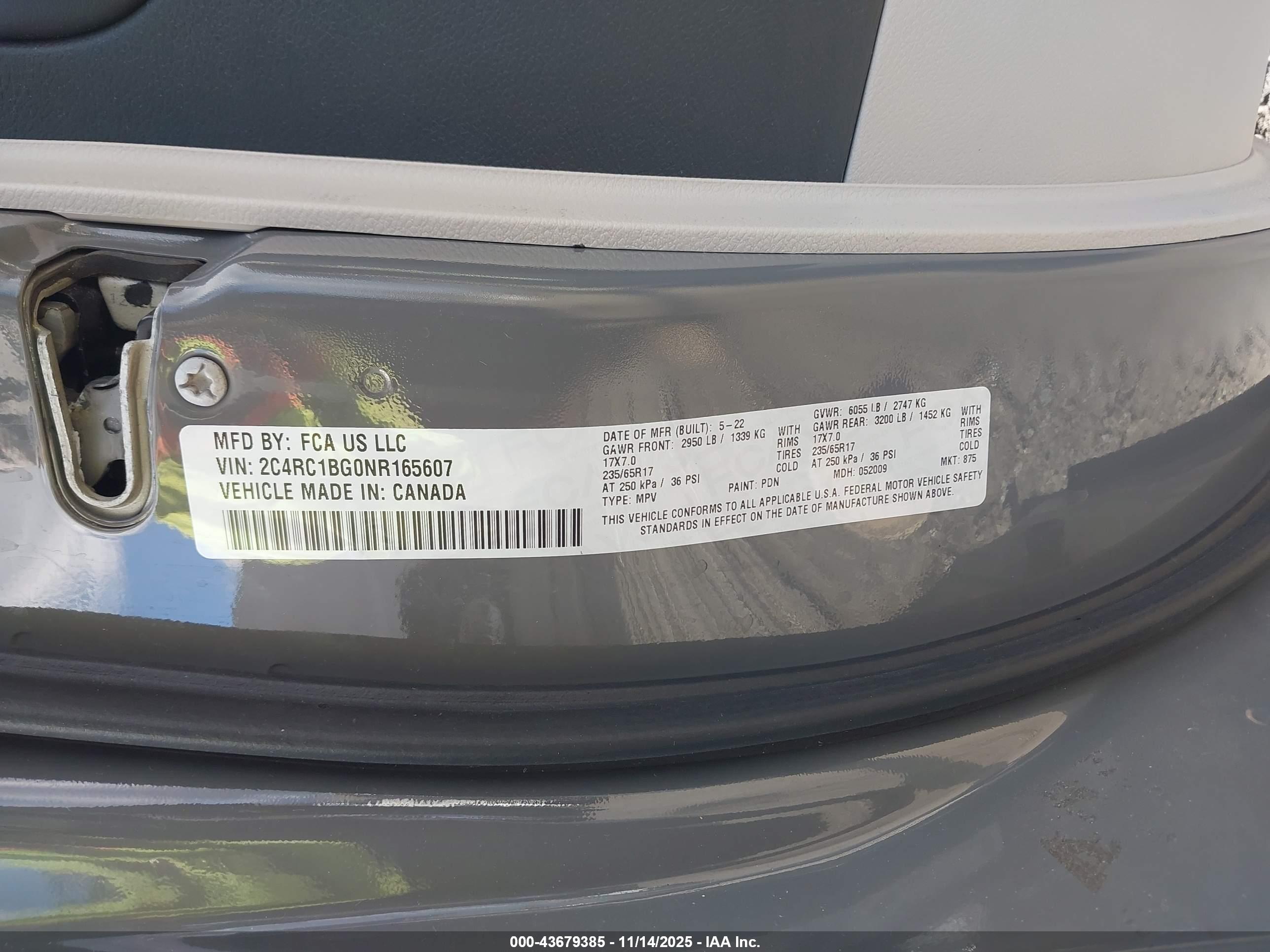 CHRYSLER PACIFICA image 9