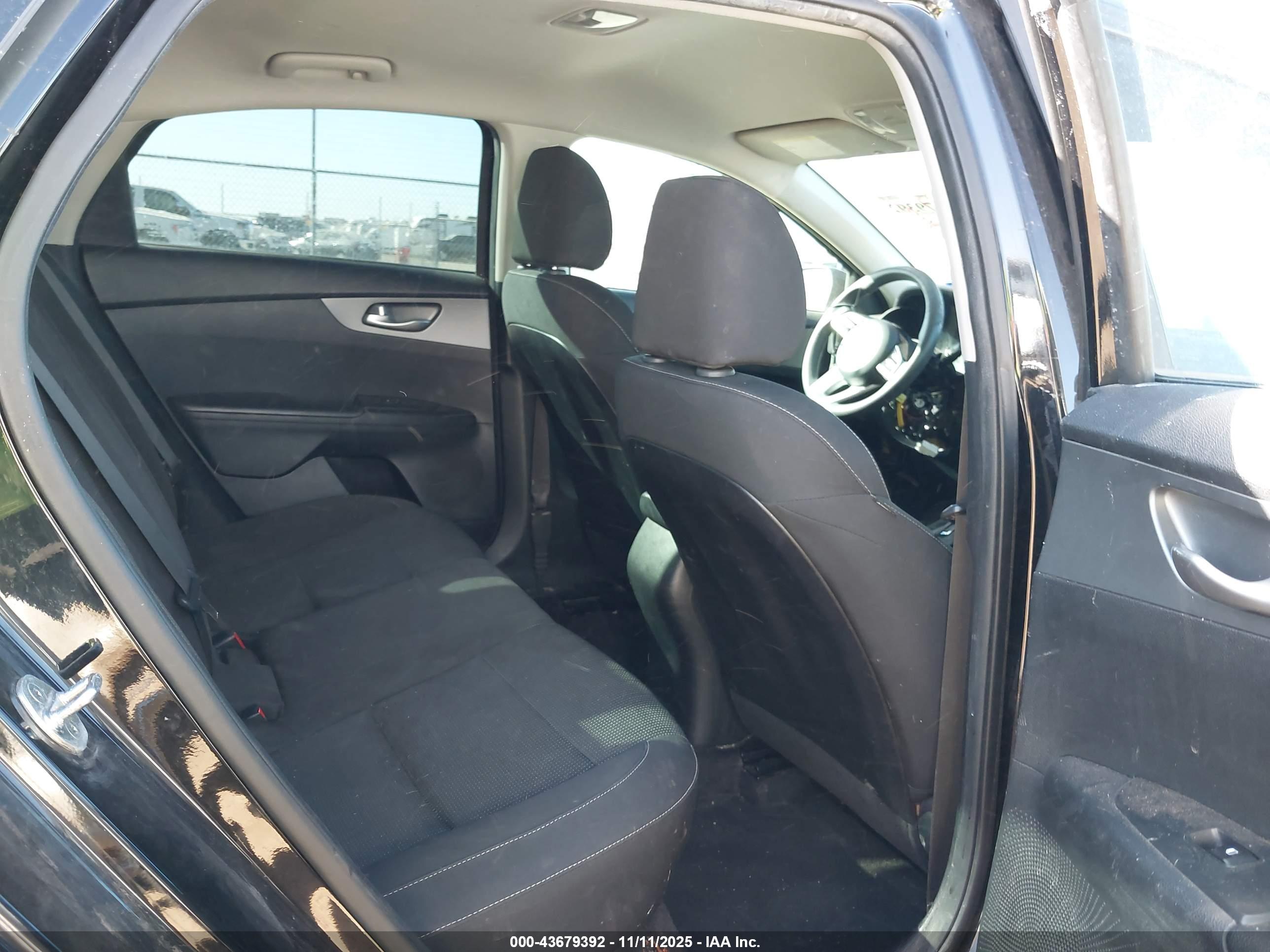 KIA FORTE image 8