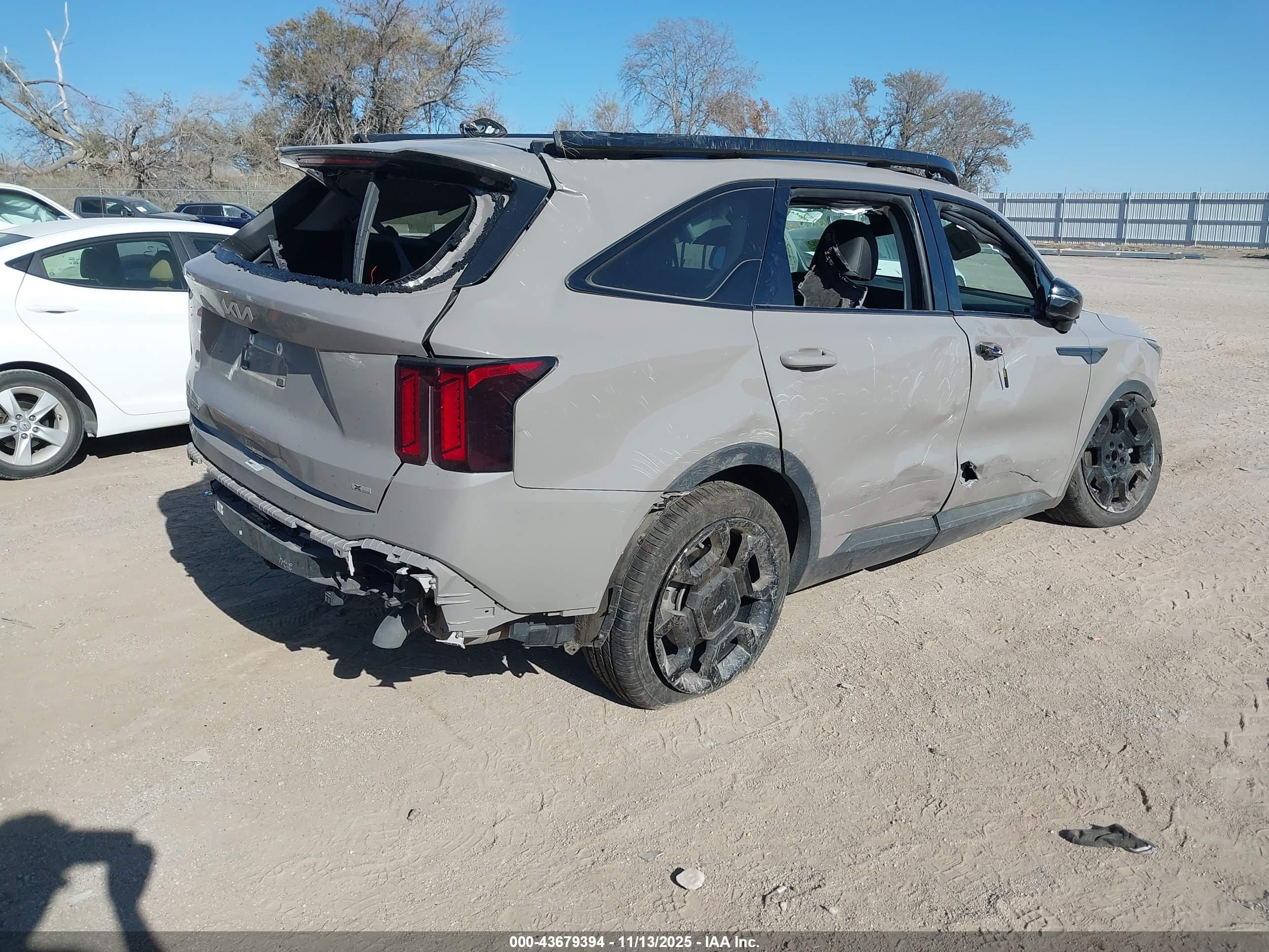 KIA SORENTO image 4