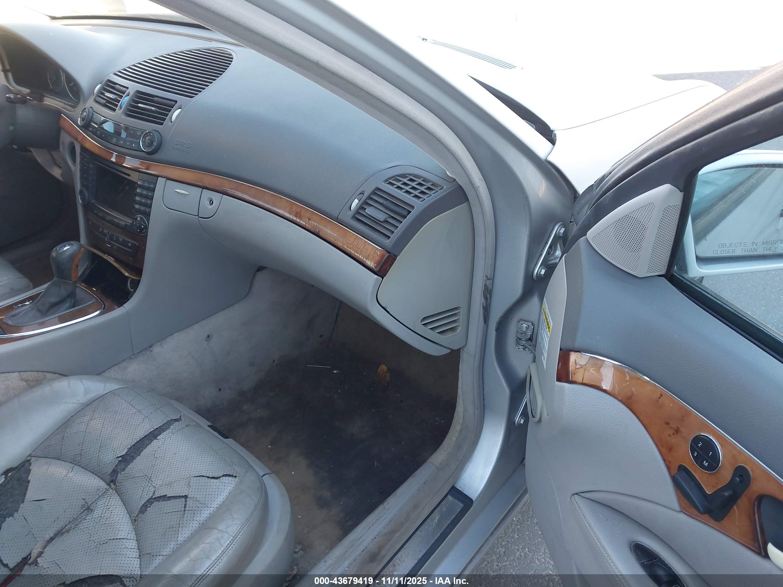 MERCEDES-BENZ E image 5