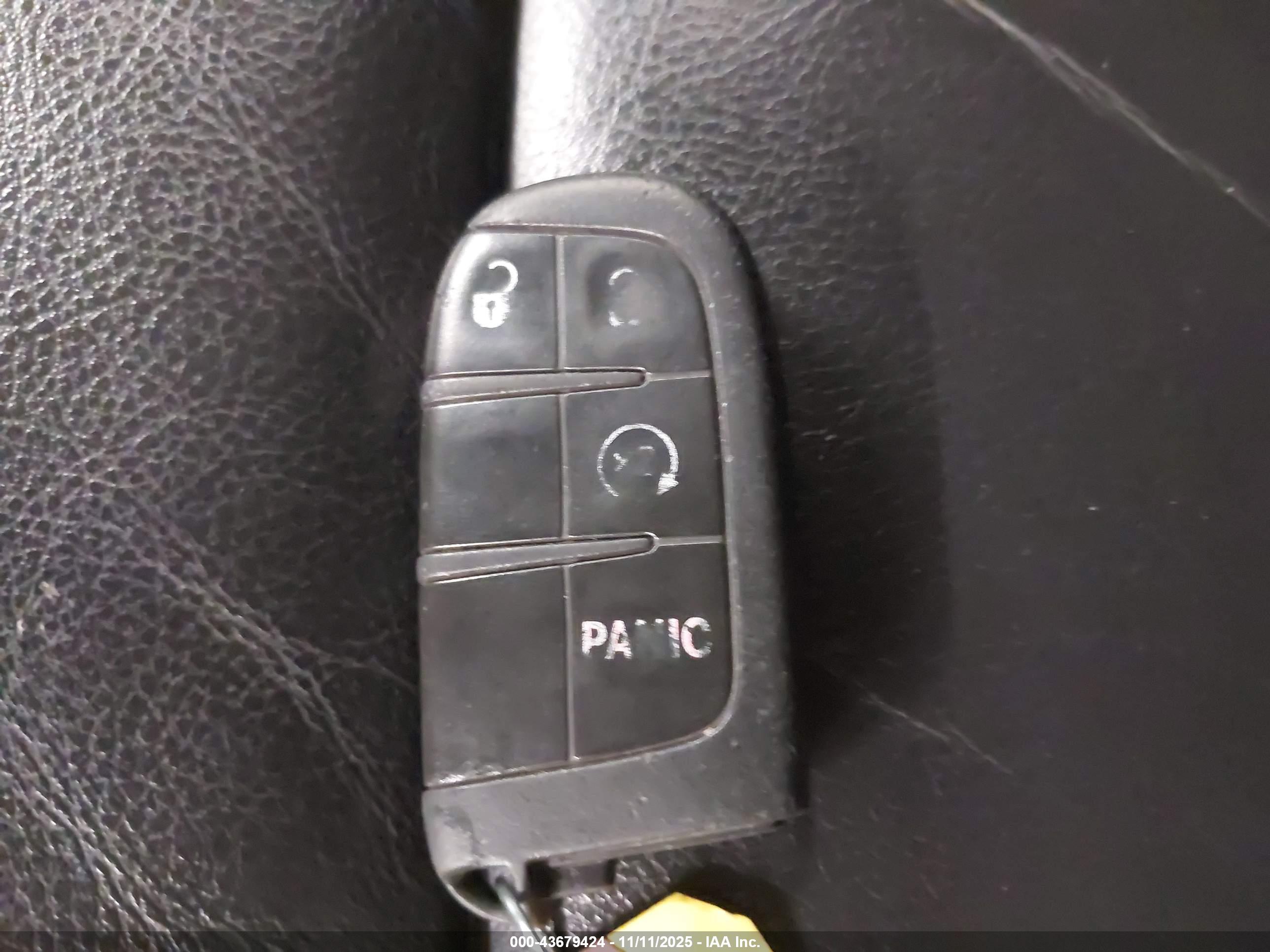 JEEP RENEGADE image 11