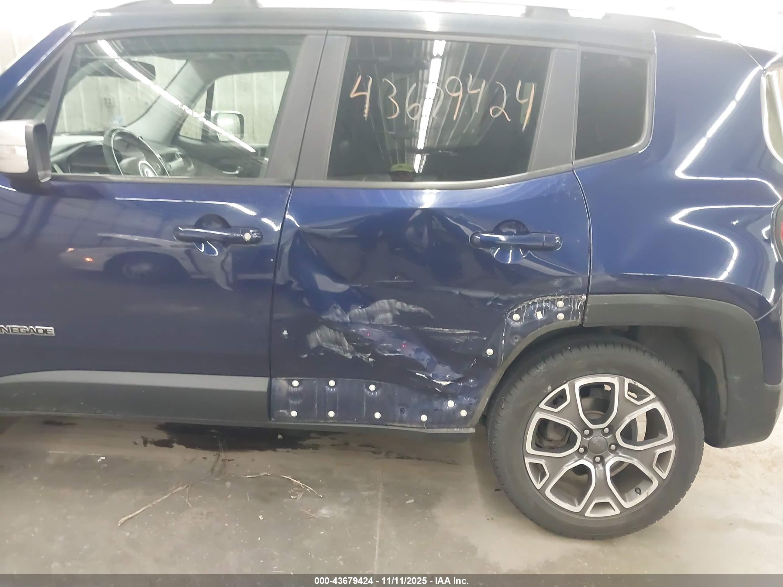 JEEP RENEGADE image 6