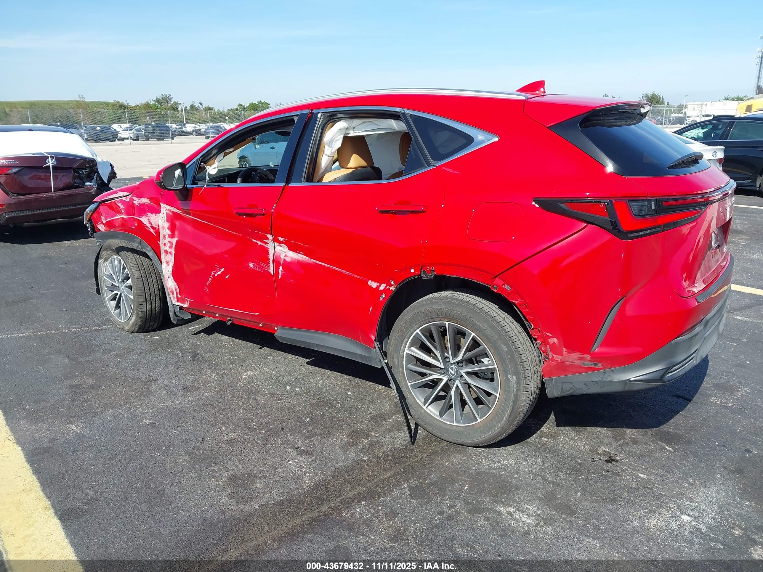 LEXUS NX image 3