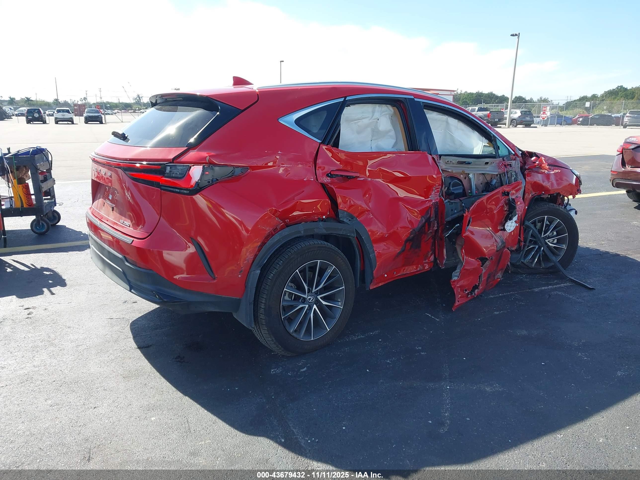 LEXUS NX image 4