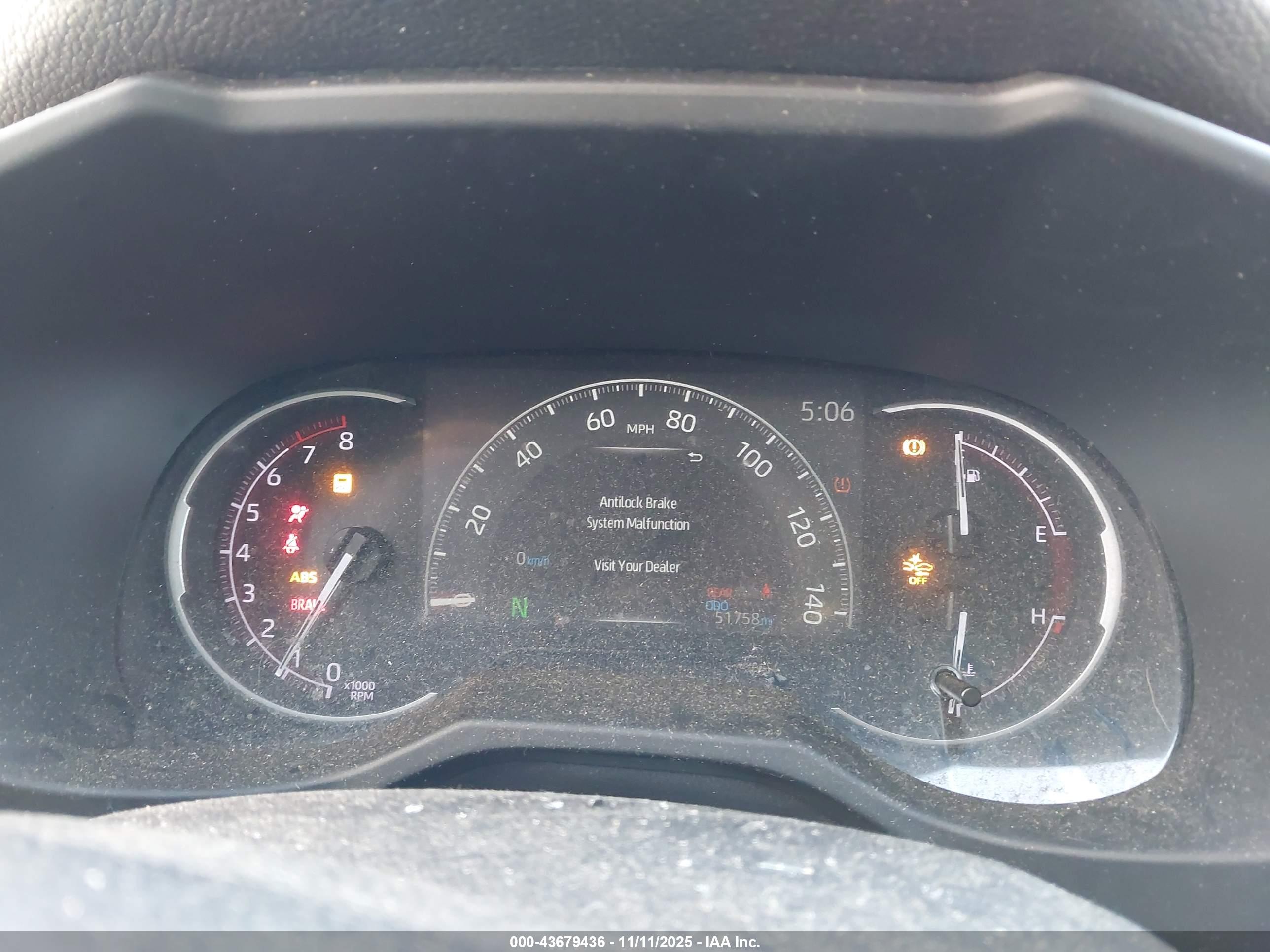TOYOTA RAV4 image 7