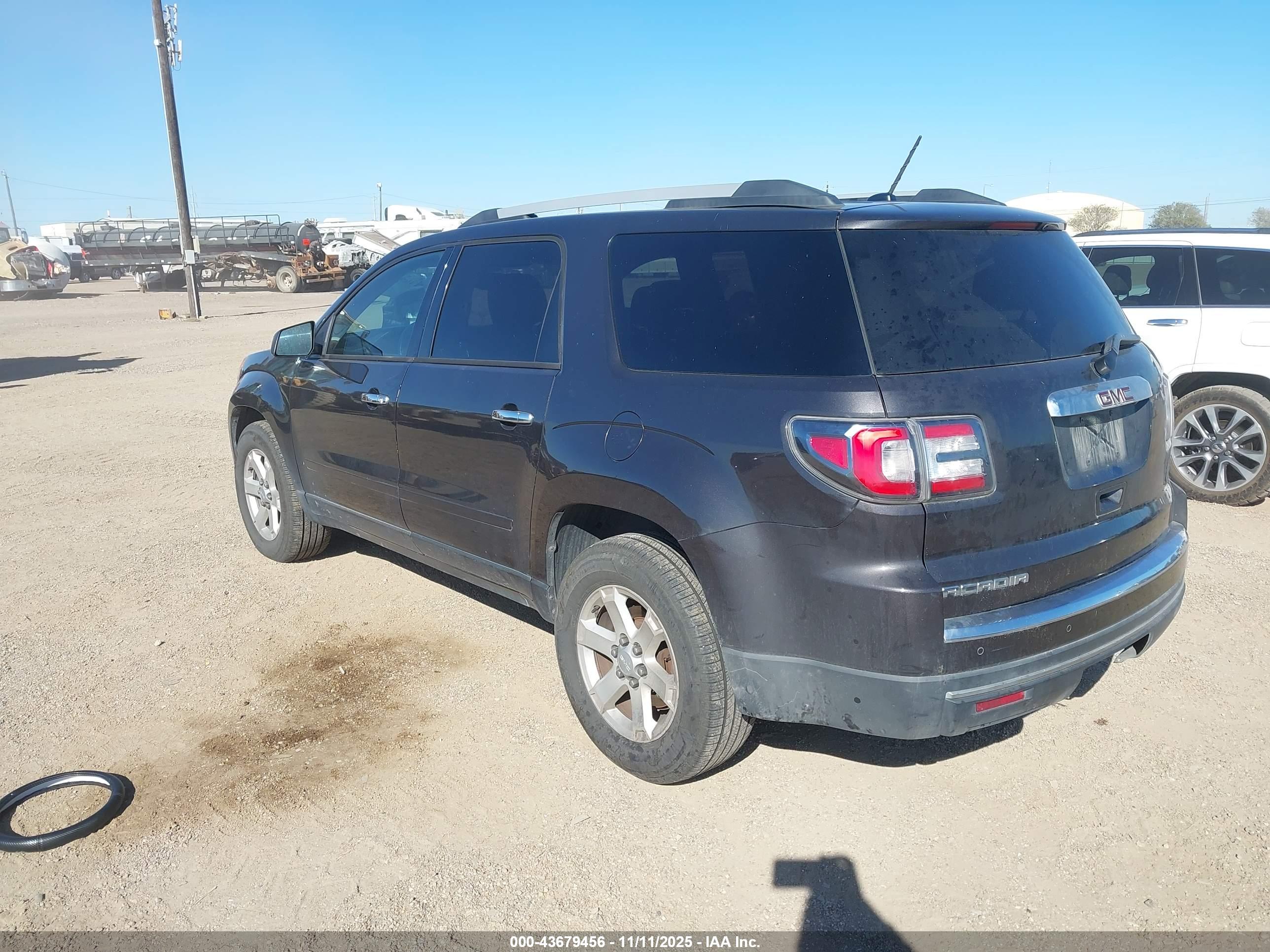 GMC ACADIA image 3