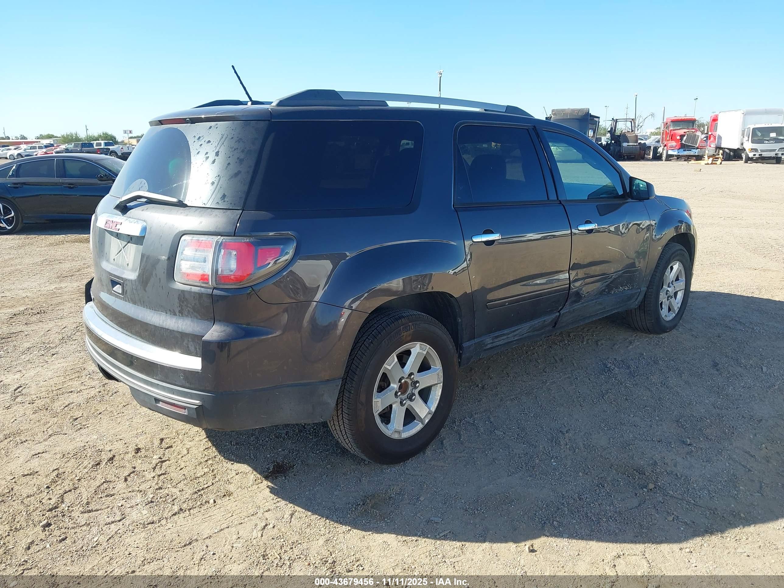 GMC ACADIA image 4
