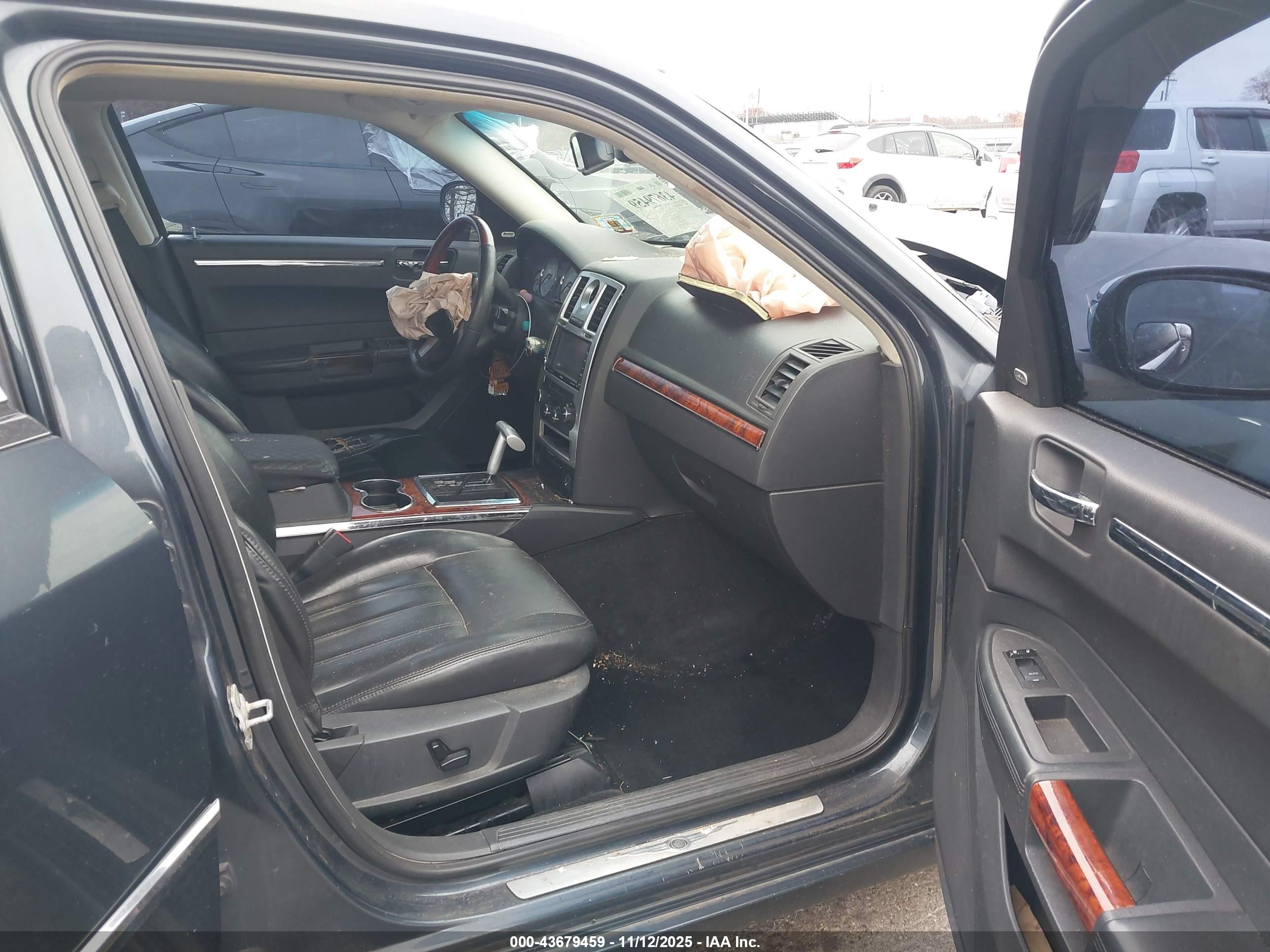 CHRYSLER 300C image 5