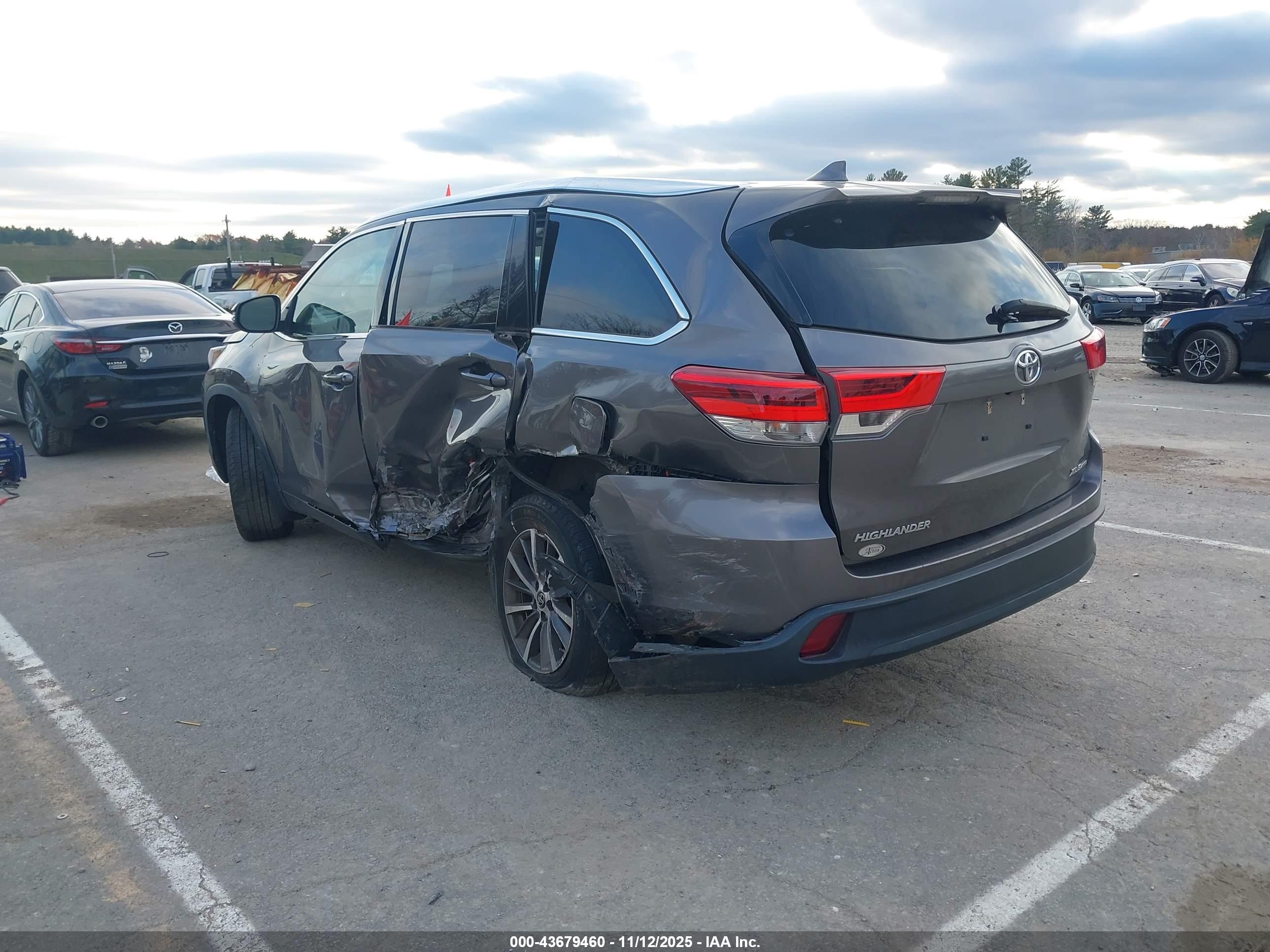 TOYOTA HIGHLANDER image 3