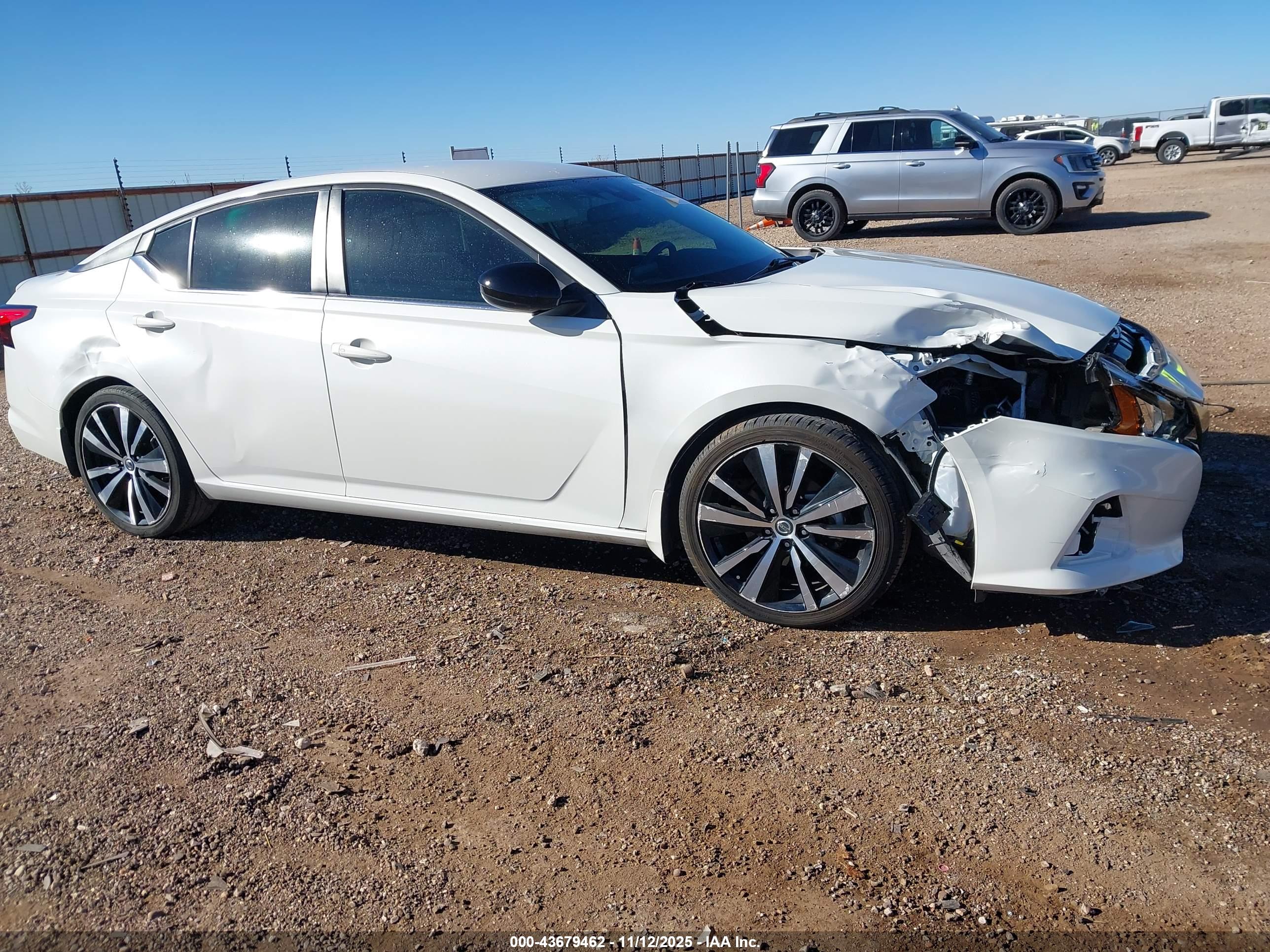 NISSAN ALTIMA image 6
