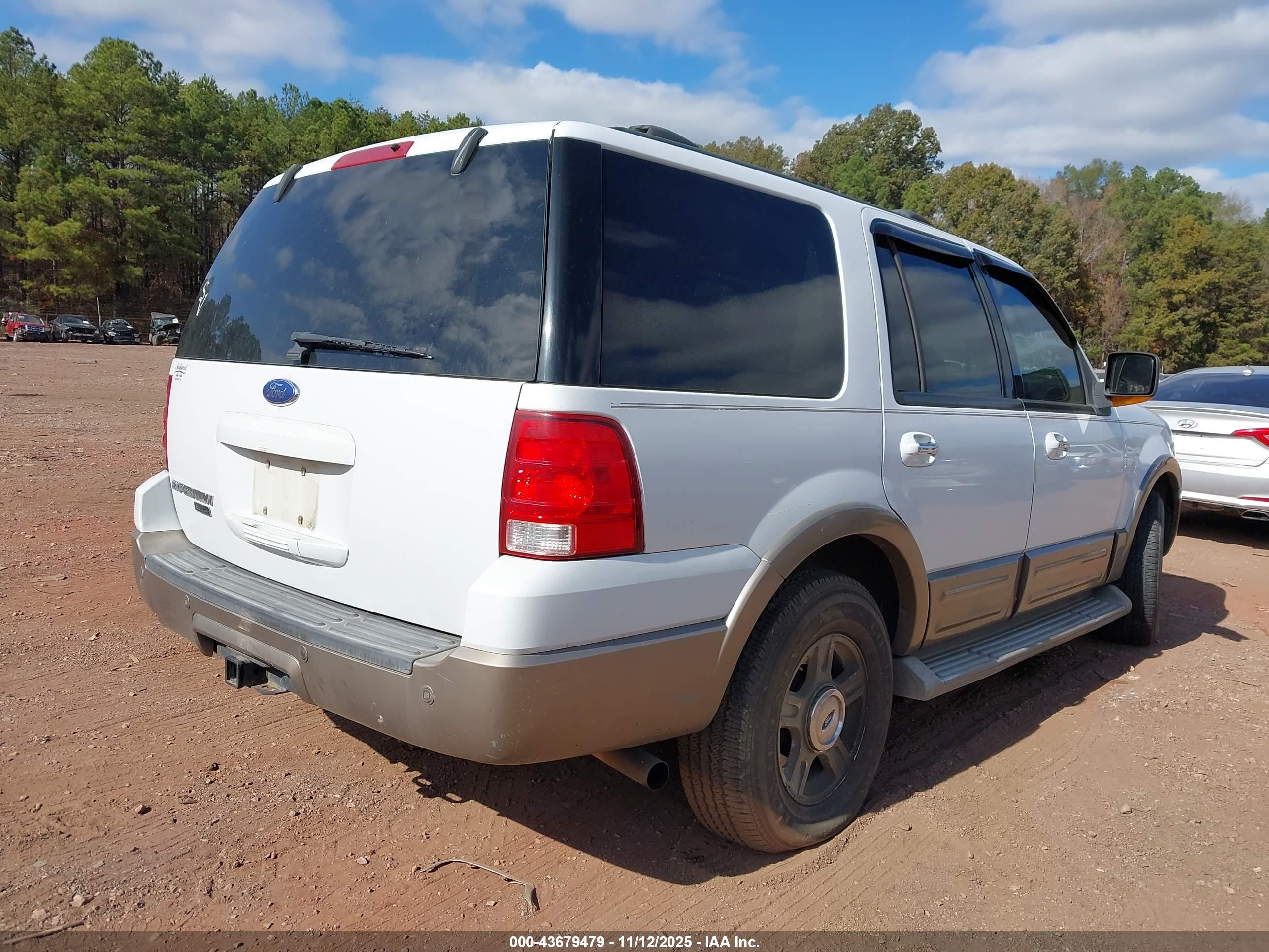 FORD EXPEDITION image 4