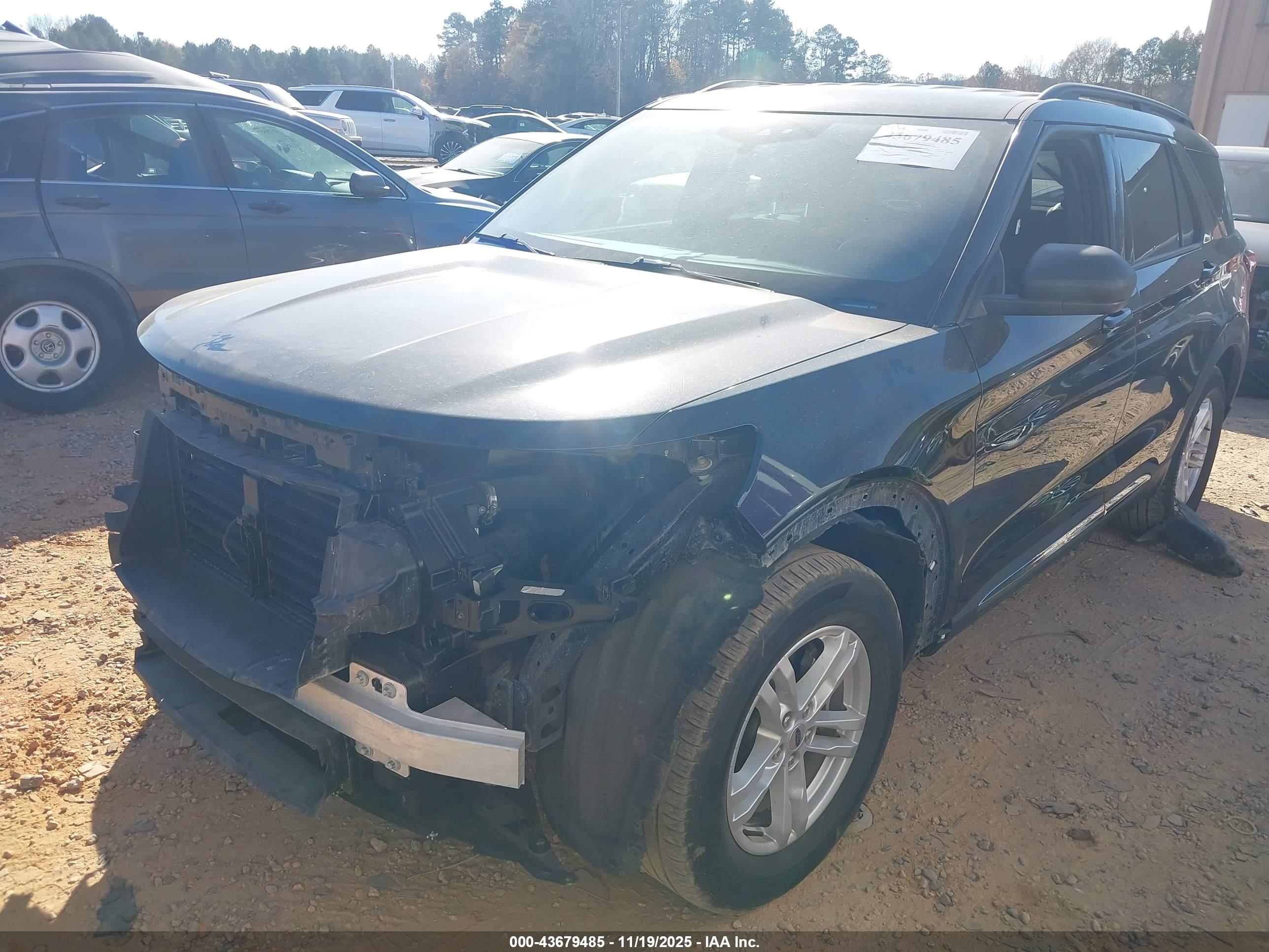FORD EXPLORER image 2