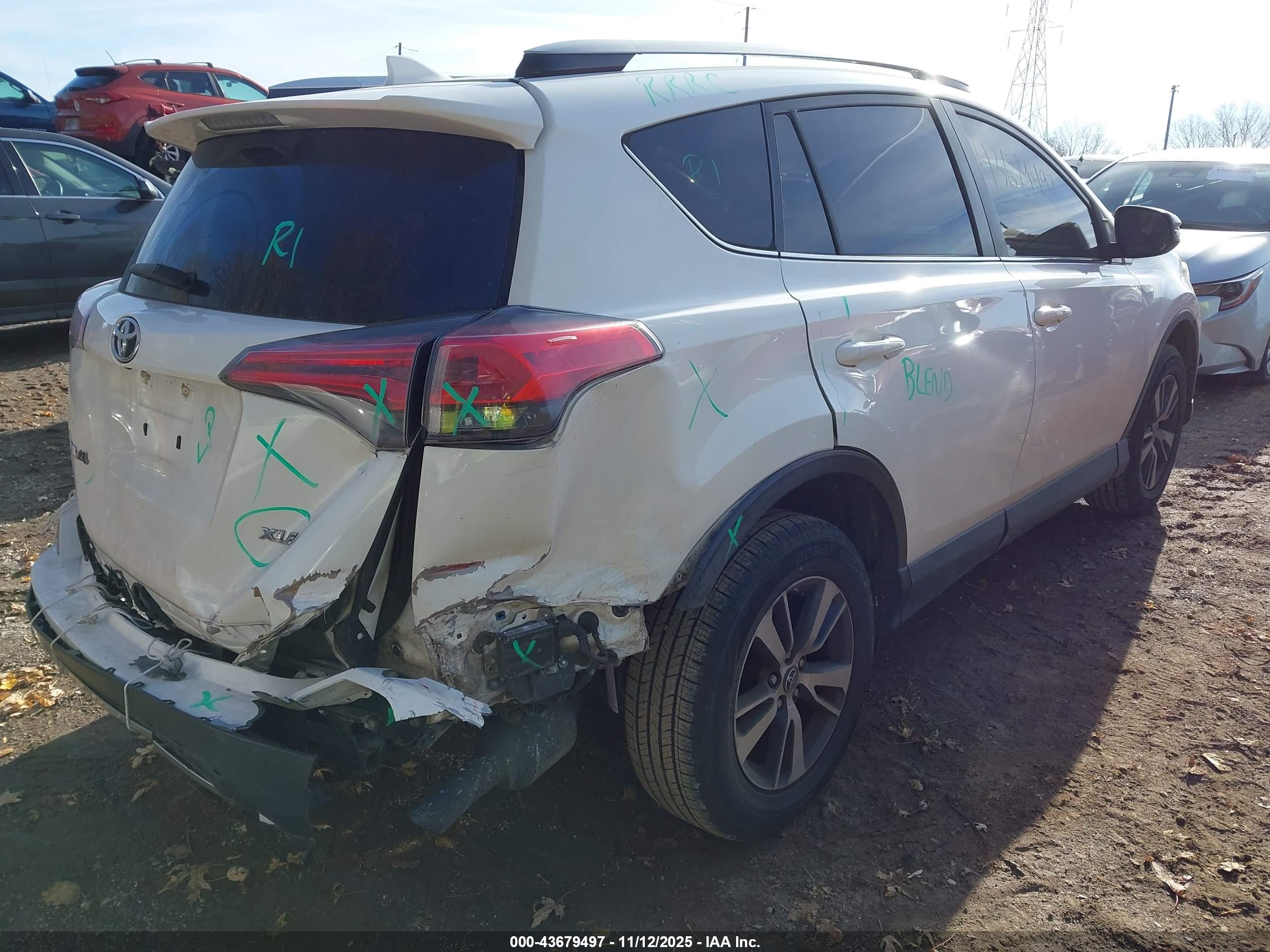 TOYOTA RAV4 image 4