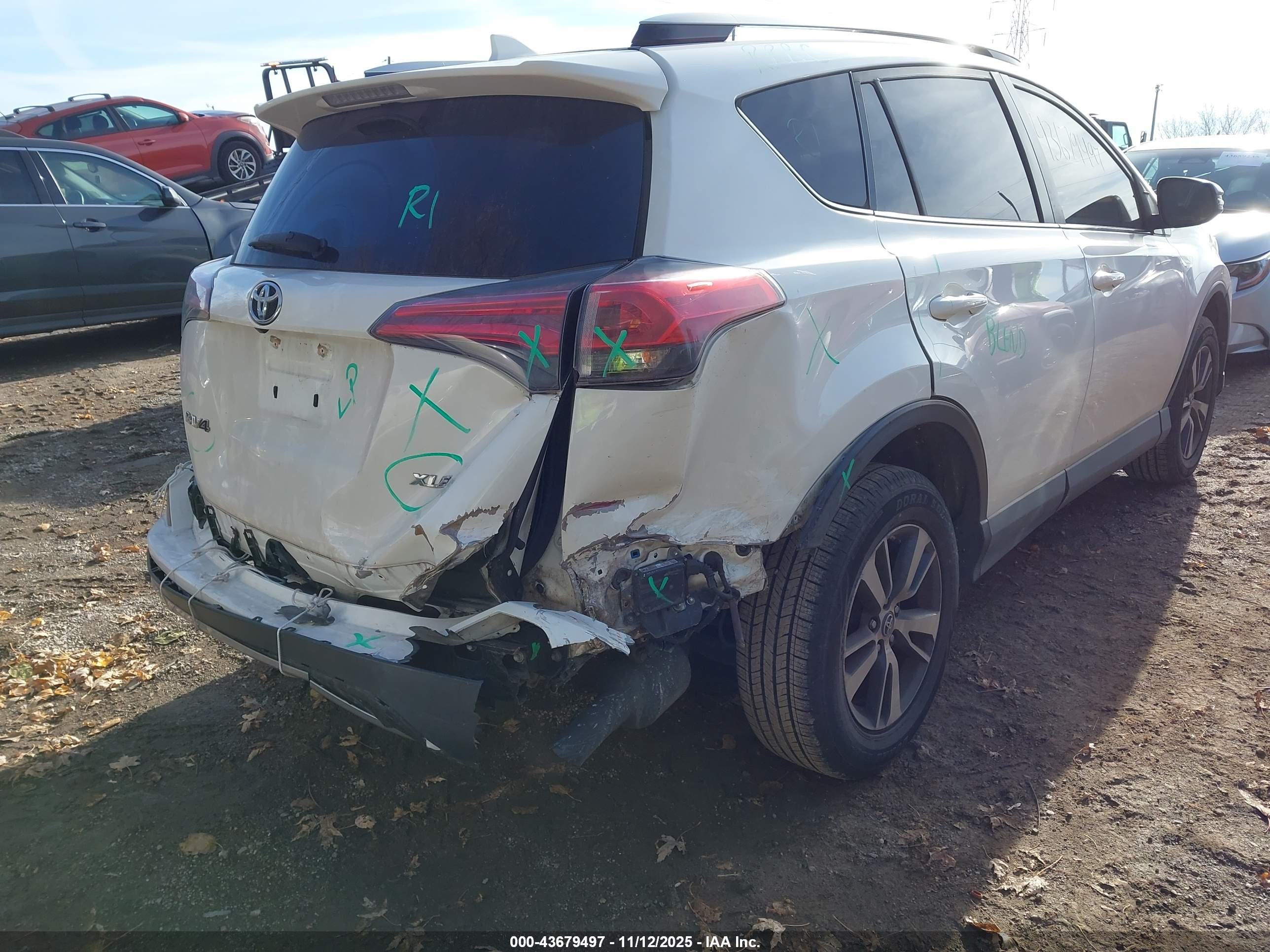 TOYOTA RAV4 image 6