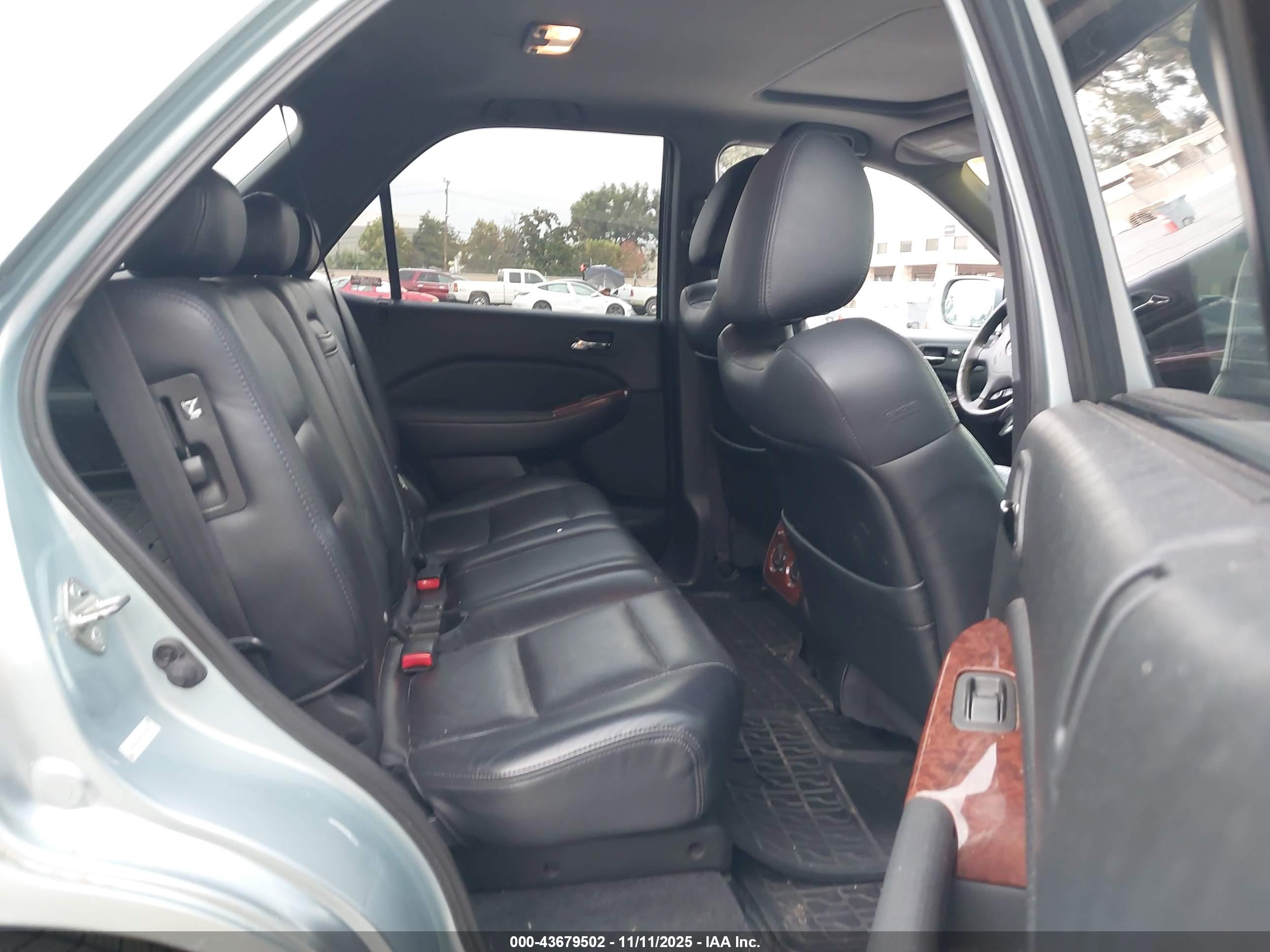 ACURA MDX image 8