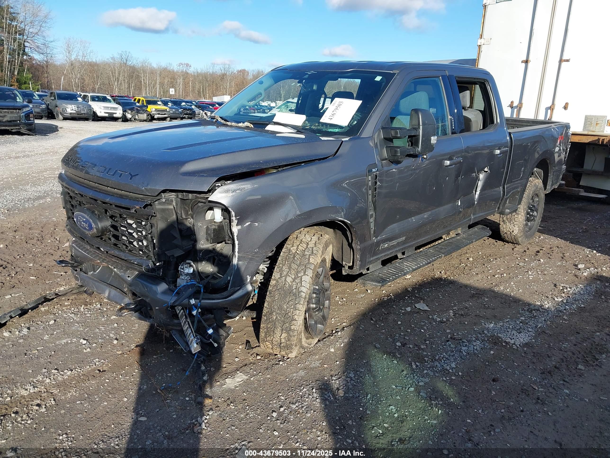FORD F-250 image 2