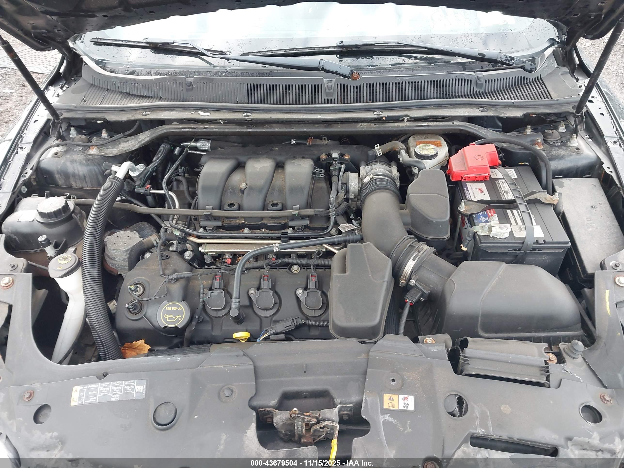 FORD TAURUS image 10