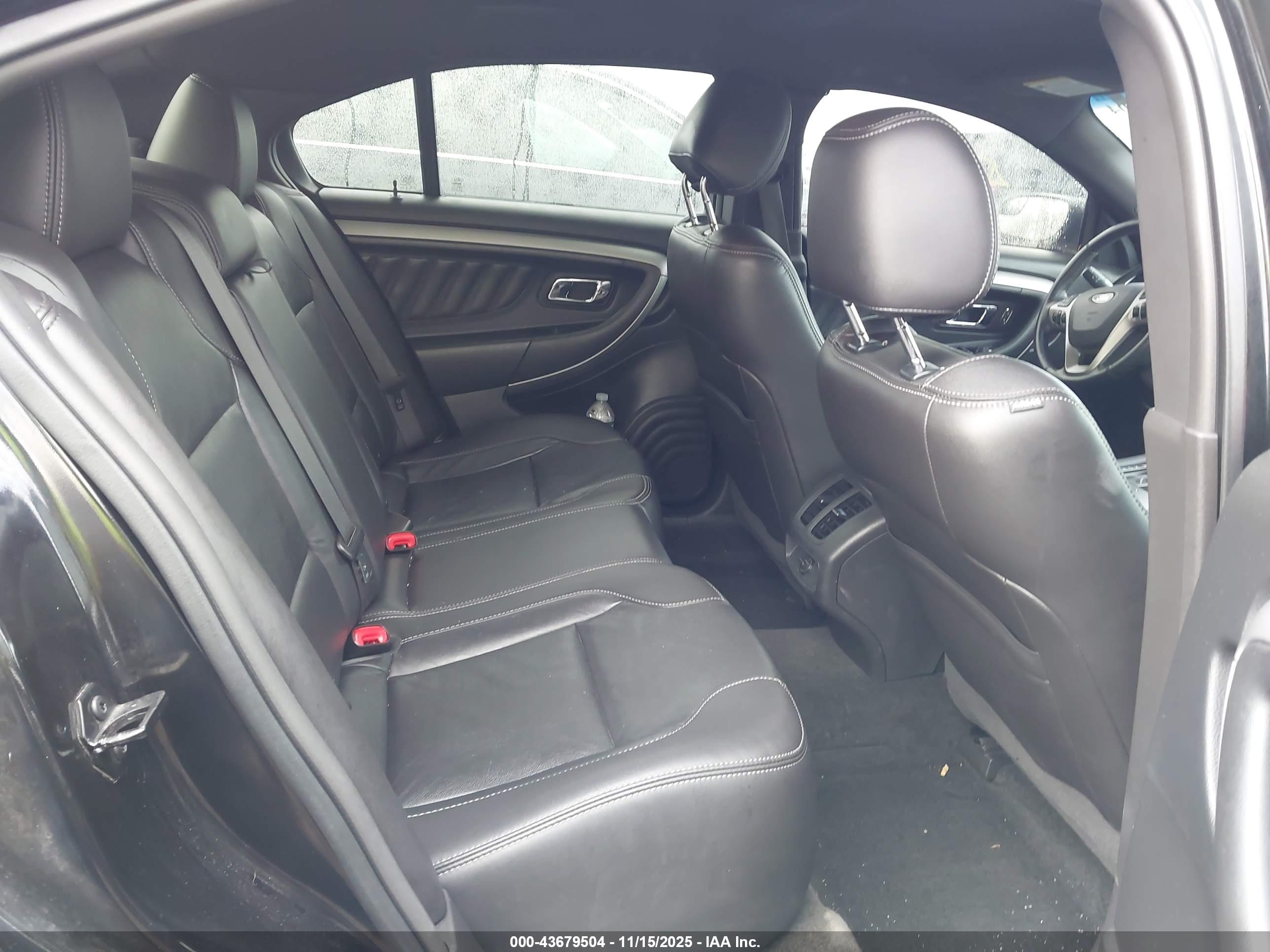 FORD TAURUS image 8