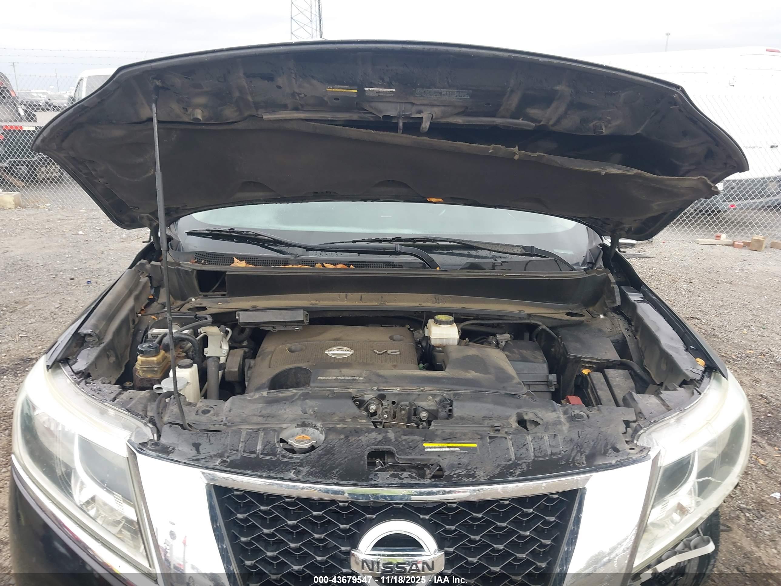 NISSAN PATHFINDER image 10