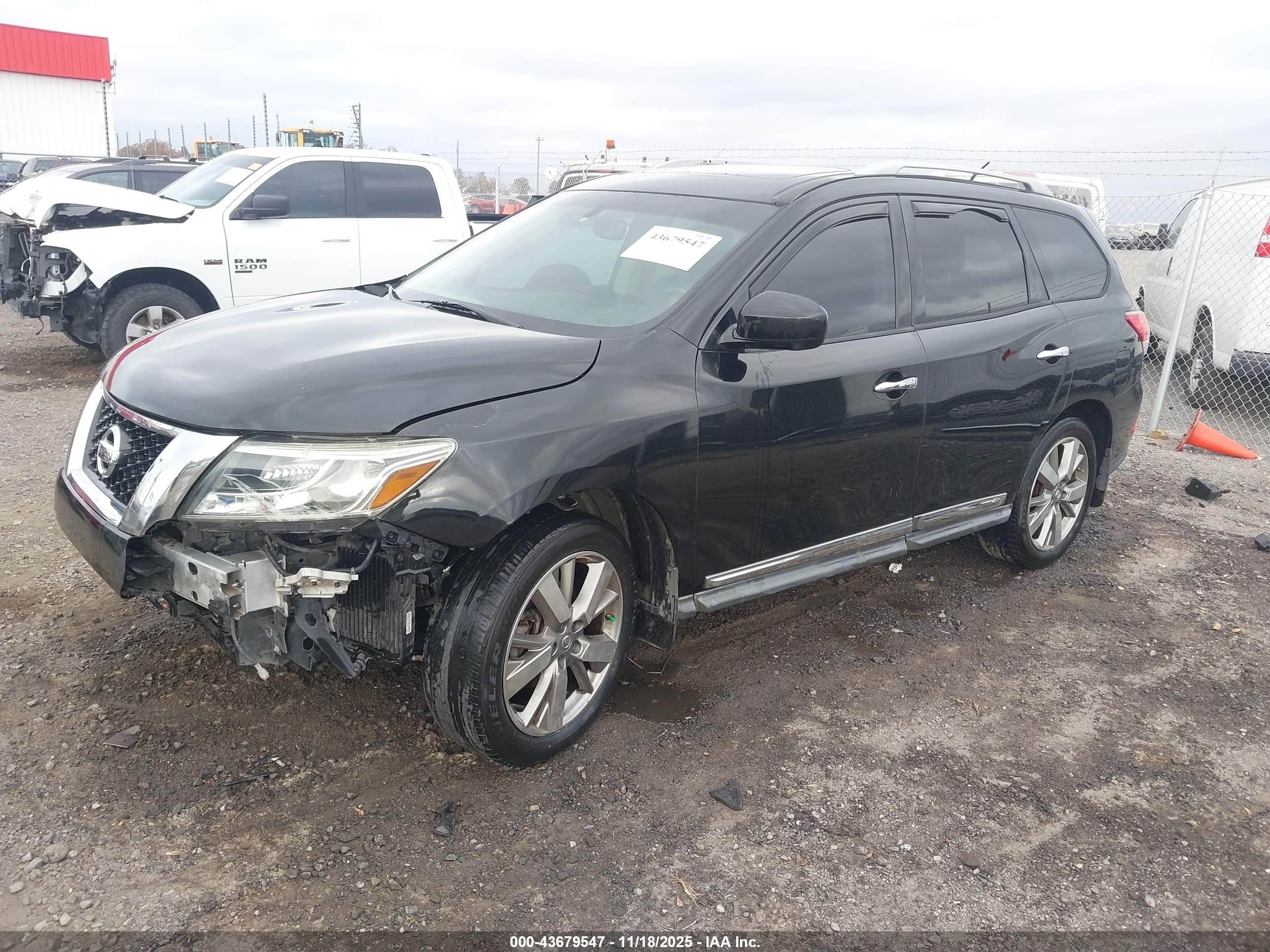 NISSAN PATHFINDER image 2