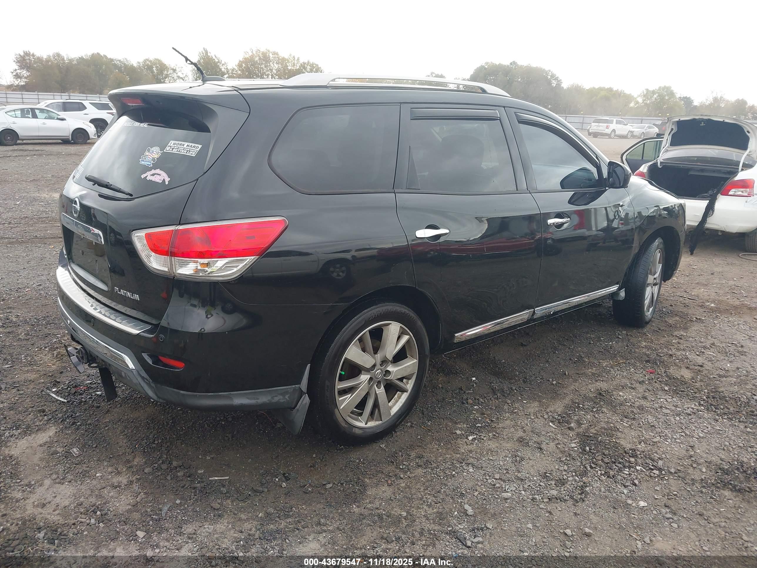 NISSAN PATHFINDER image 4
