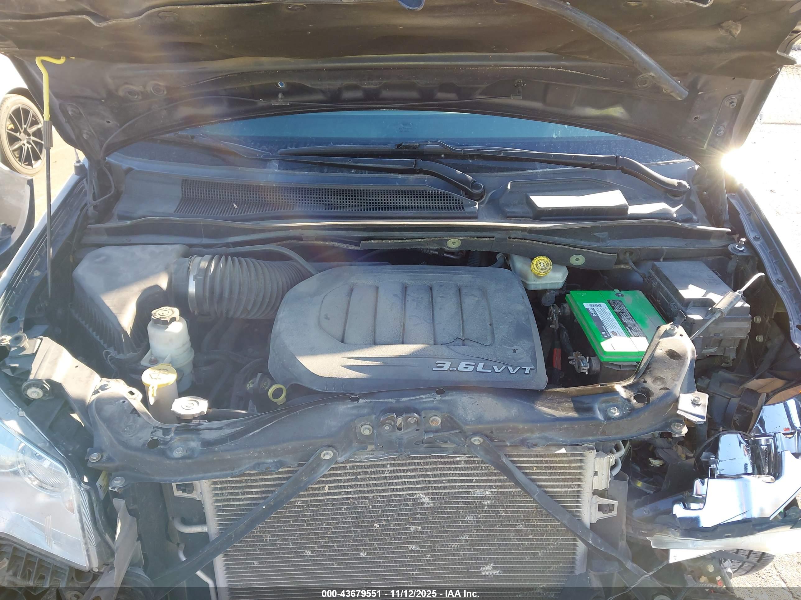 CHRYSLER TOWN image 10
