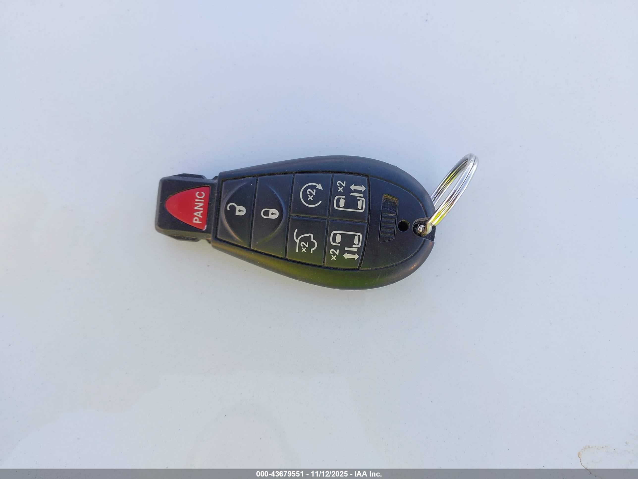 CHRYSLER TOWN image 11