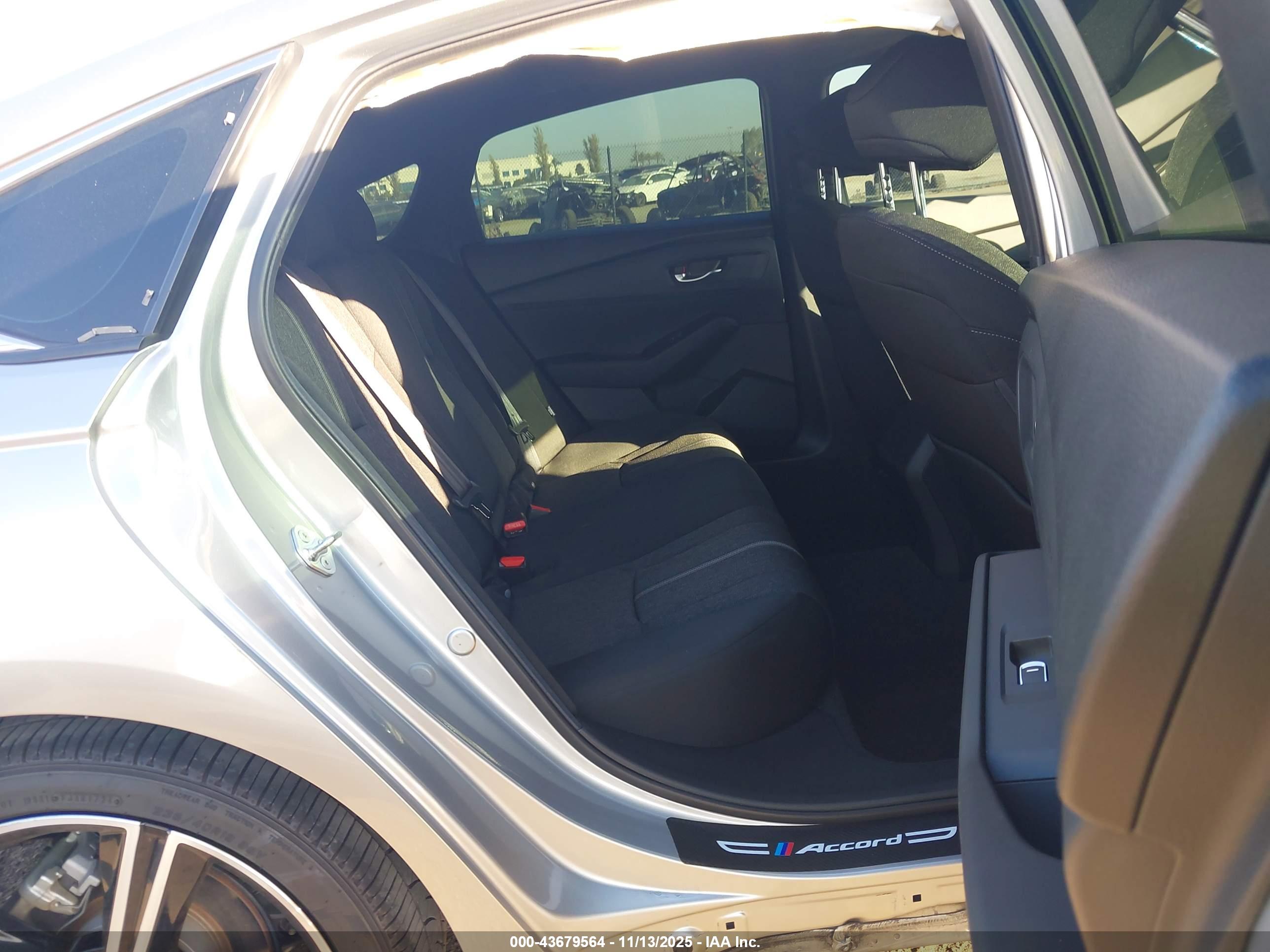 HONDA ACCORD image 8