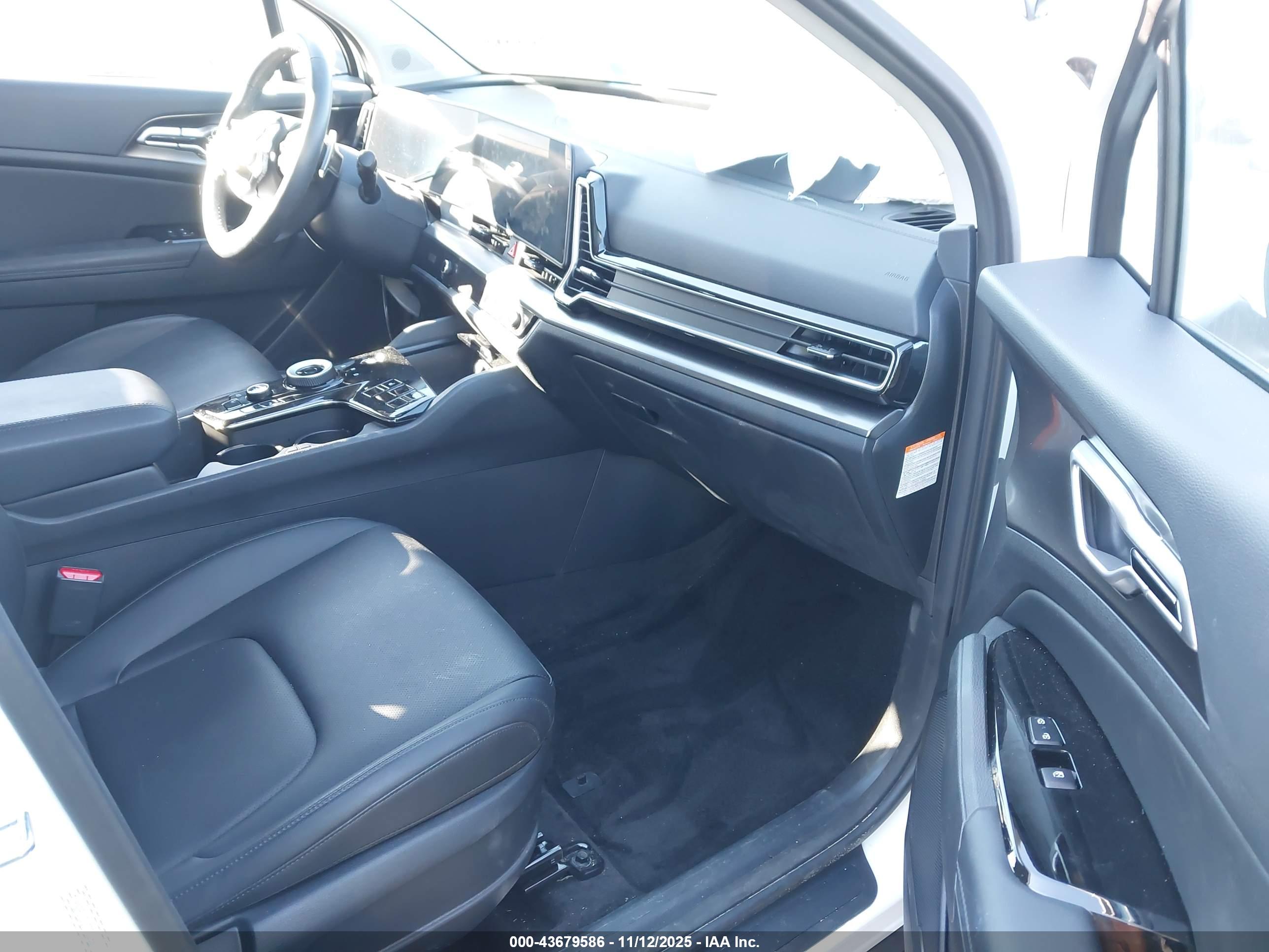 KIA SPORTAGE image 5