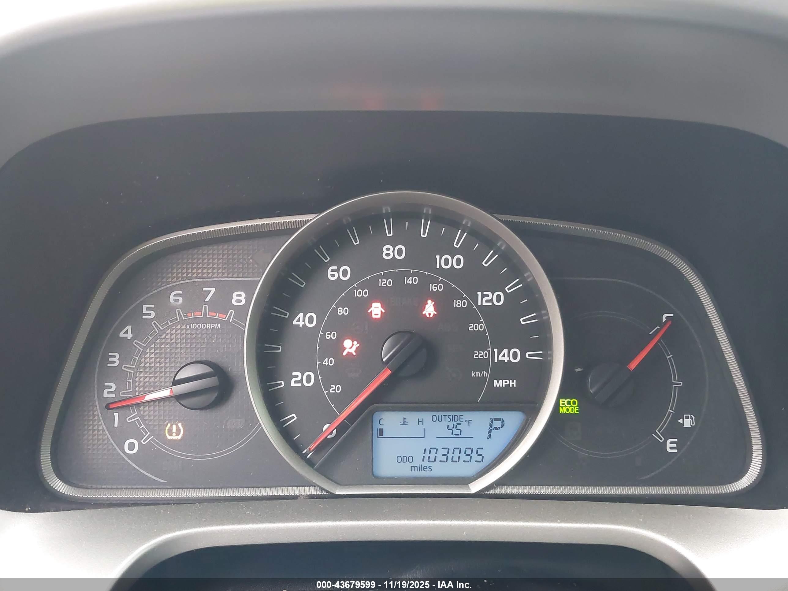 TOYOTA RAV4 image 7