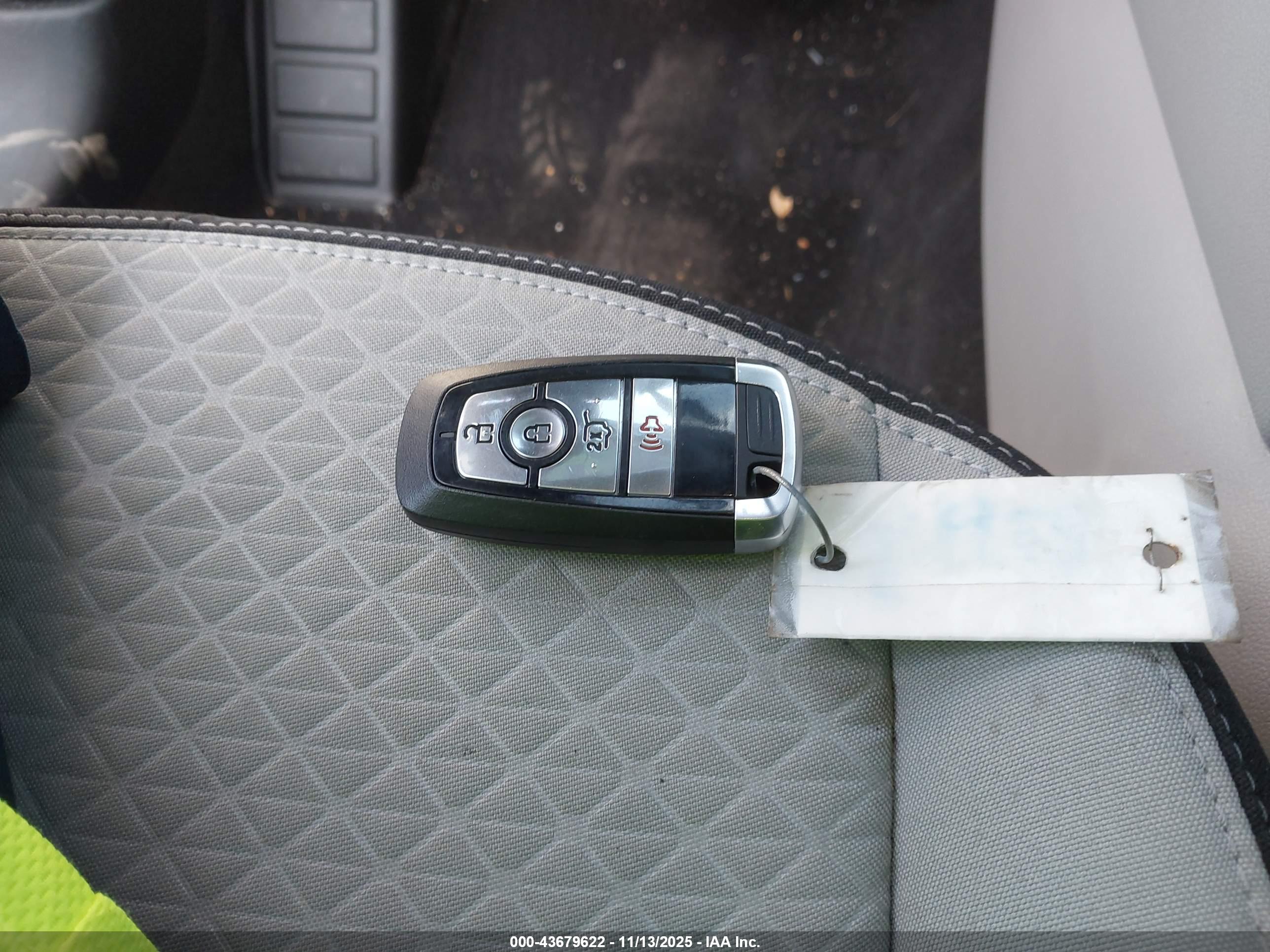 FORD ESCAPE image 11