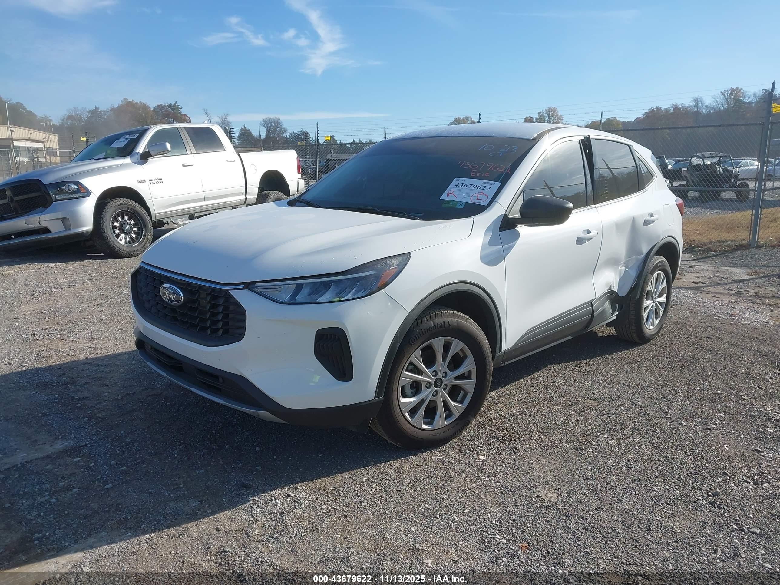 FORD ESCAPE image 2
