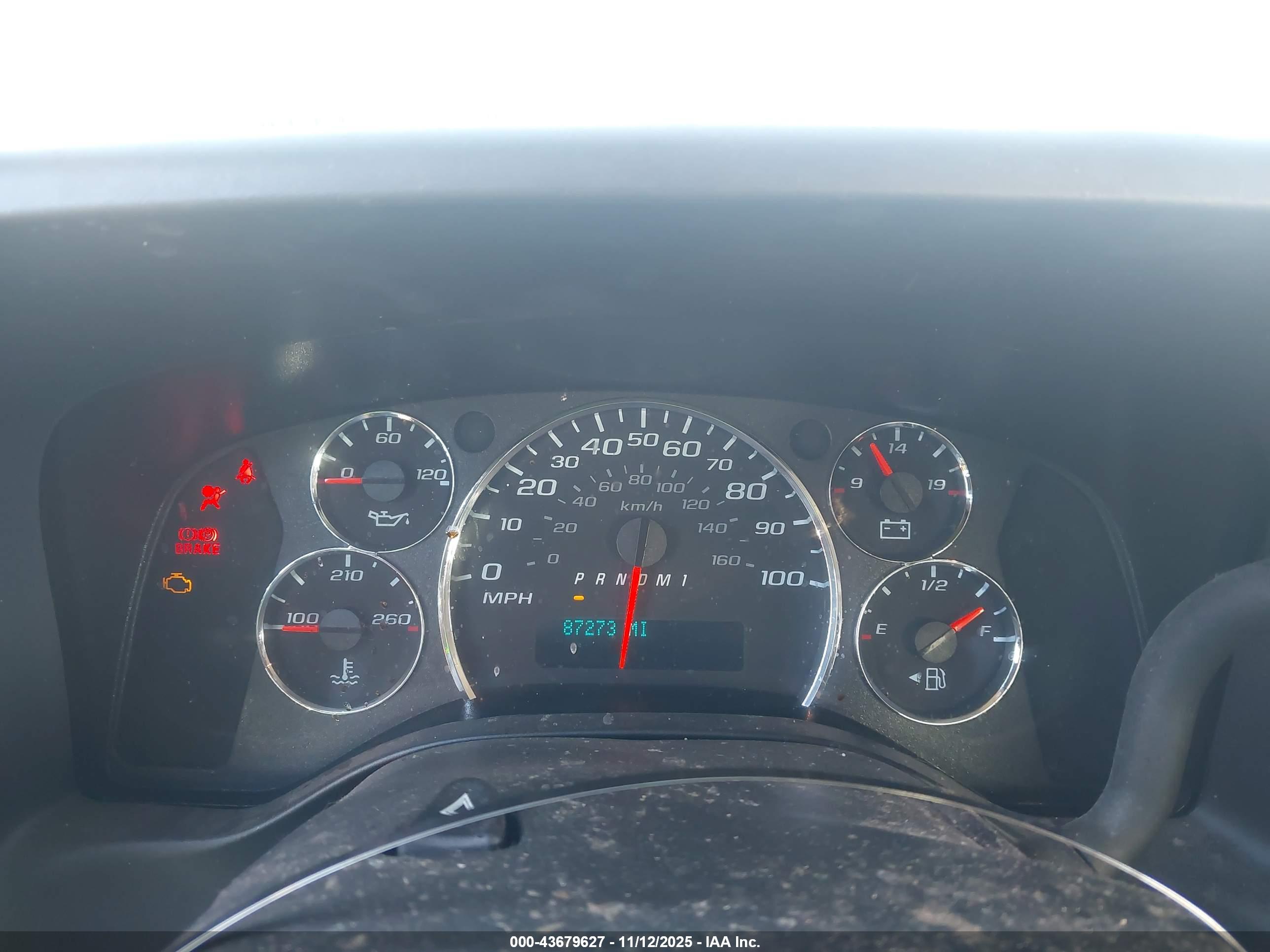 CHEVROLET EXPRESS image 7