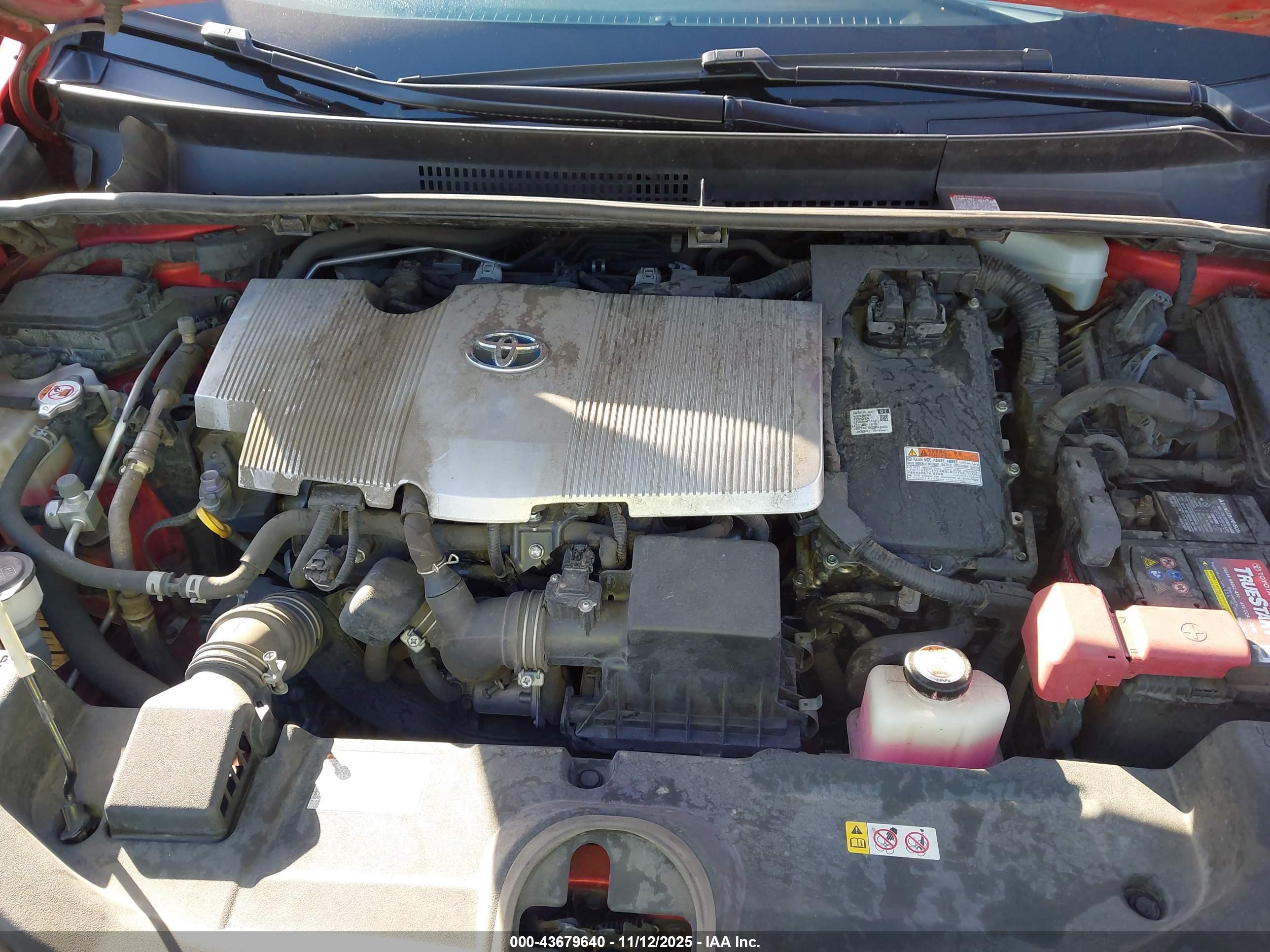 TOYOTA PRIUS image 10