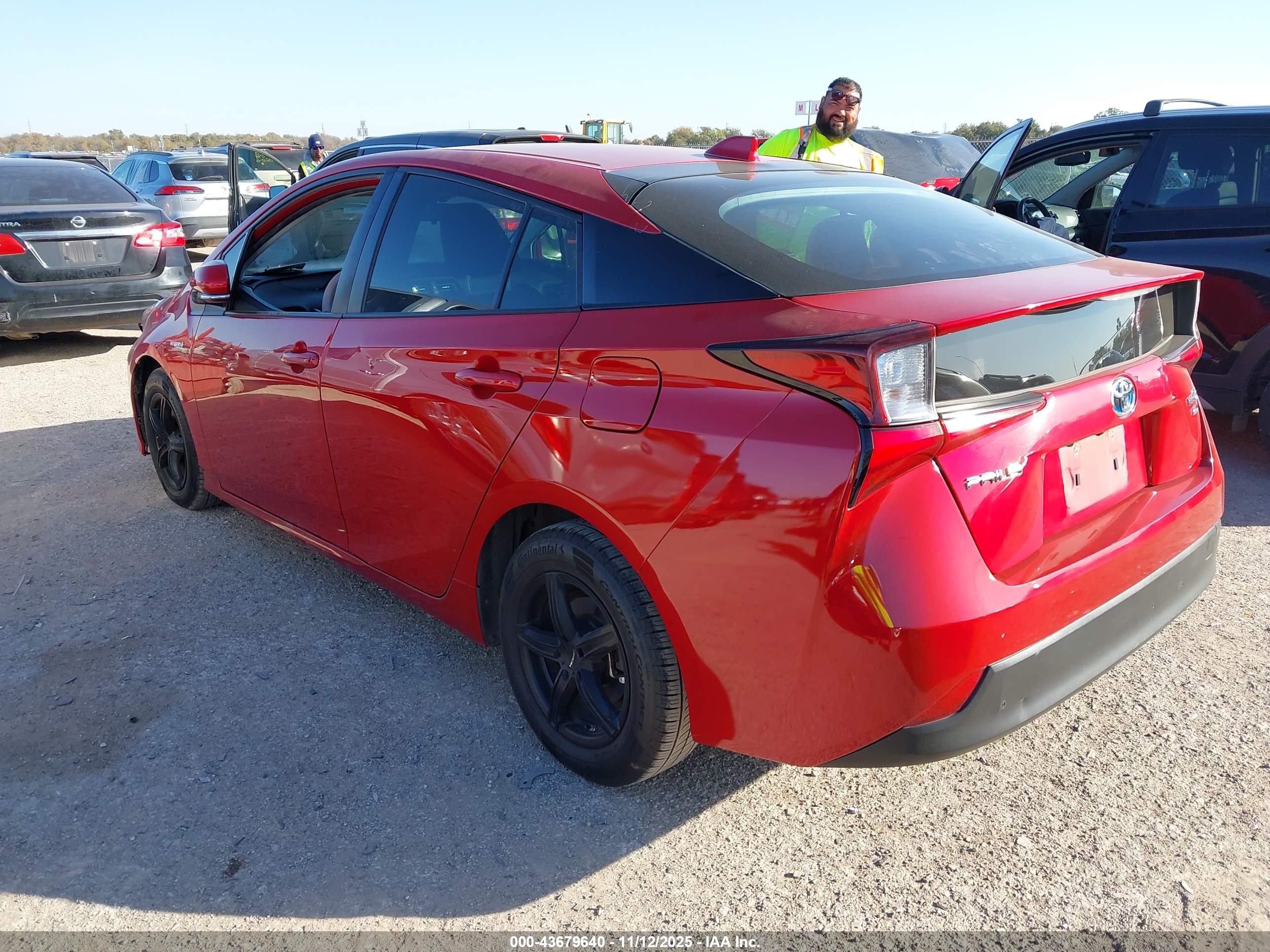 TOYOTA PRIUS image 3
