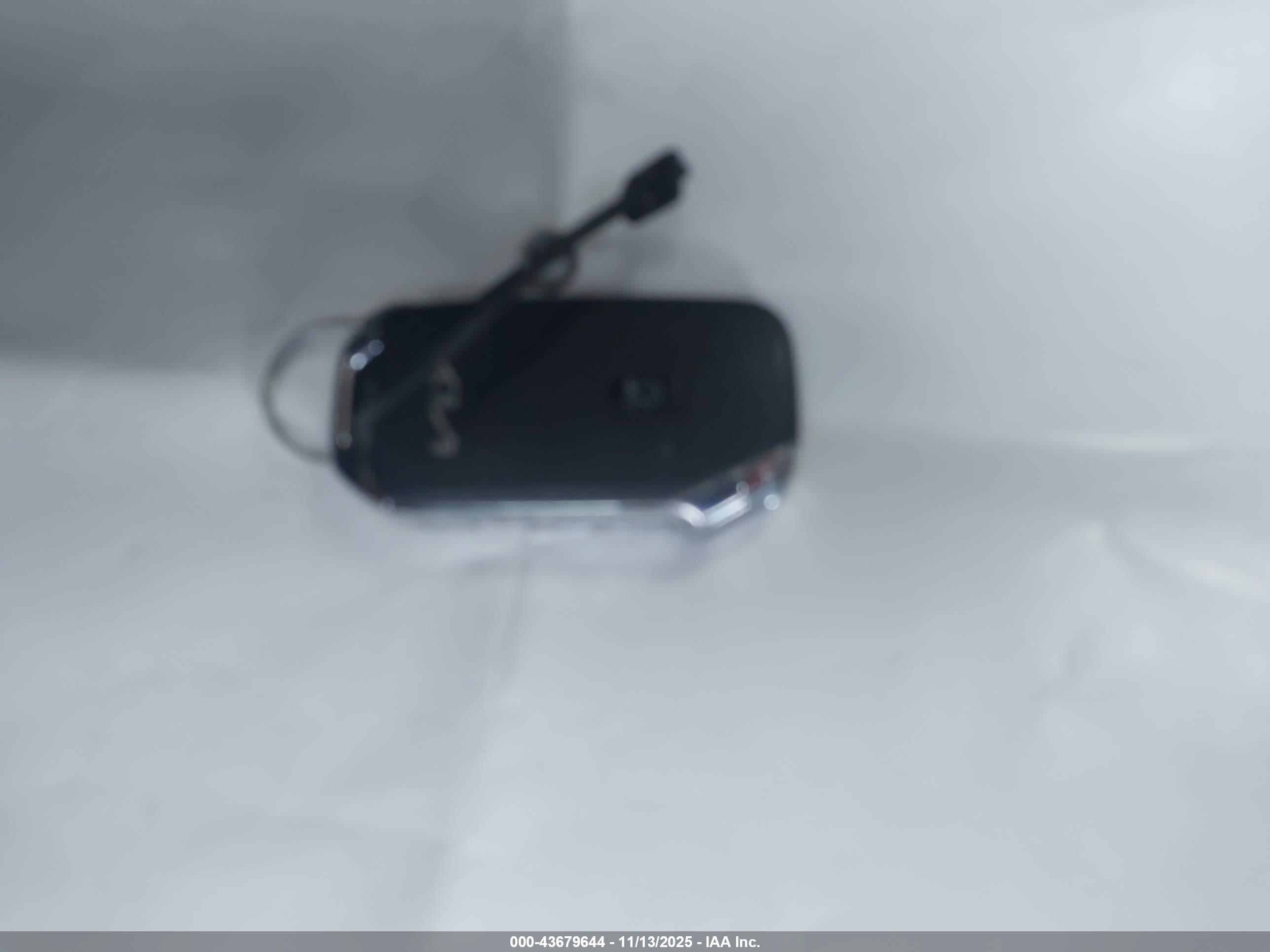KIA K5 image 11