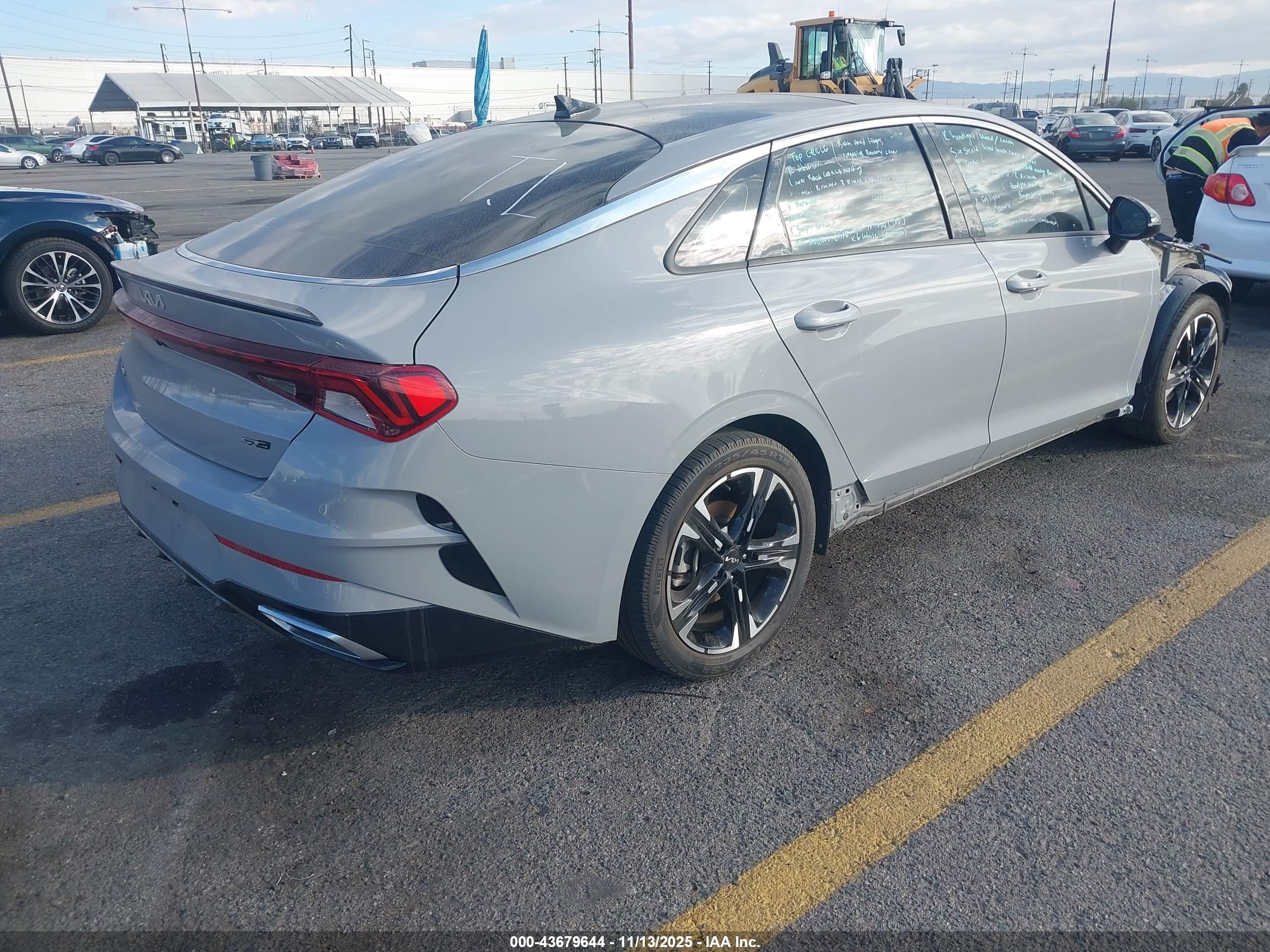KIA K5 image 4