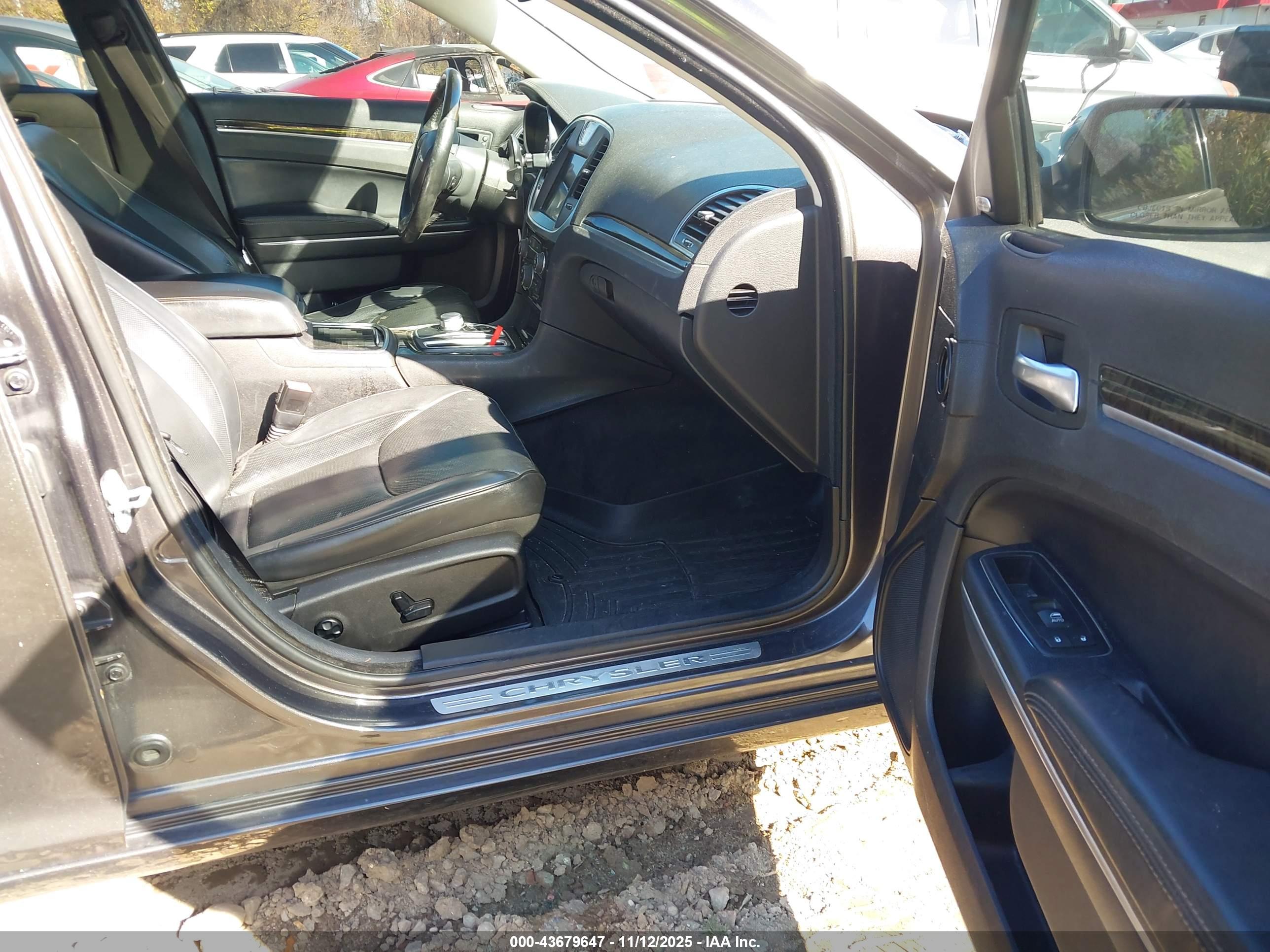 CHRYSLER 300C image 5