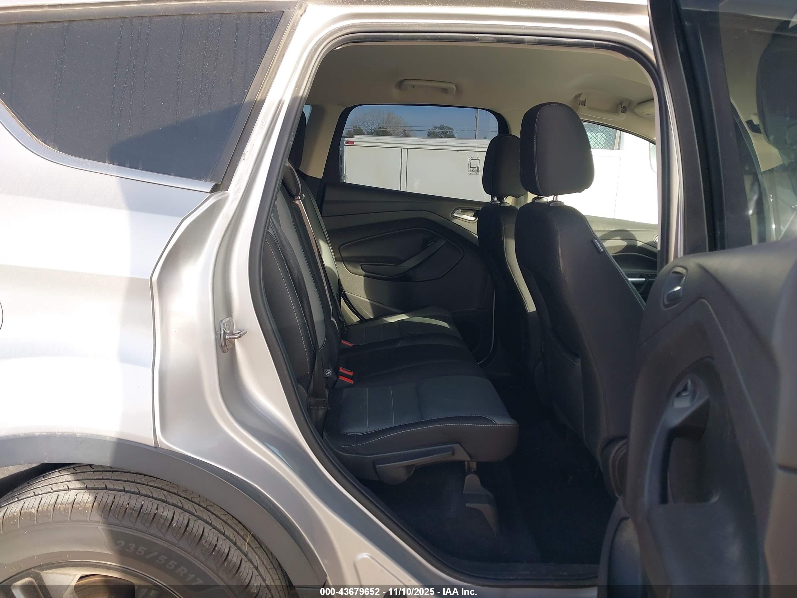 FORD ESCAPE image 8