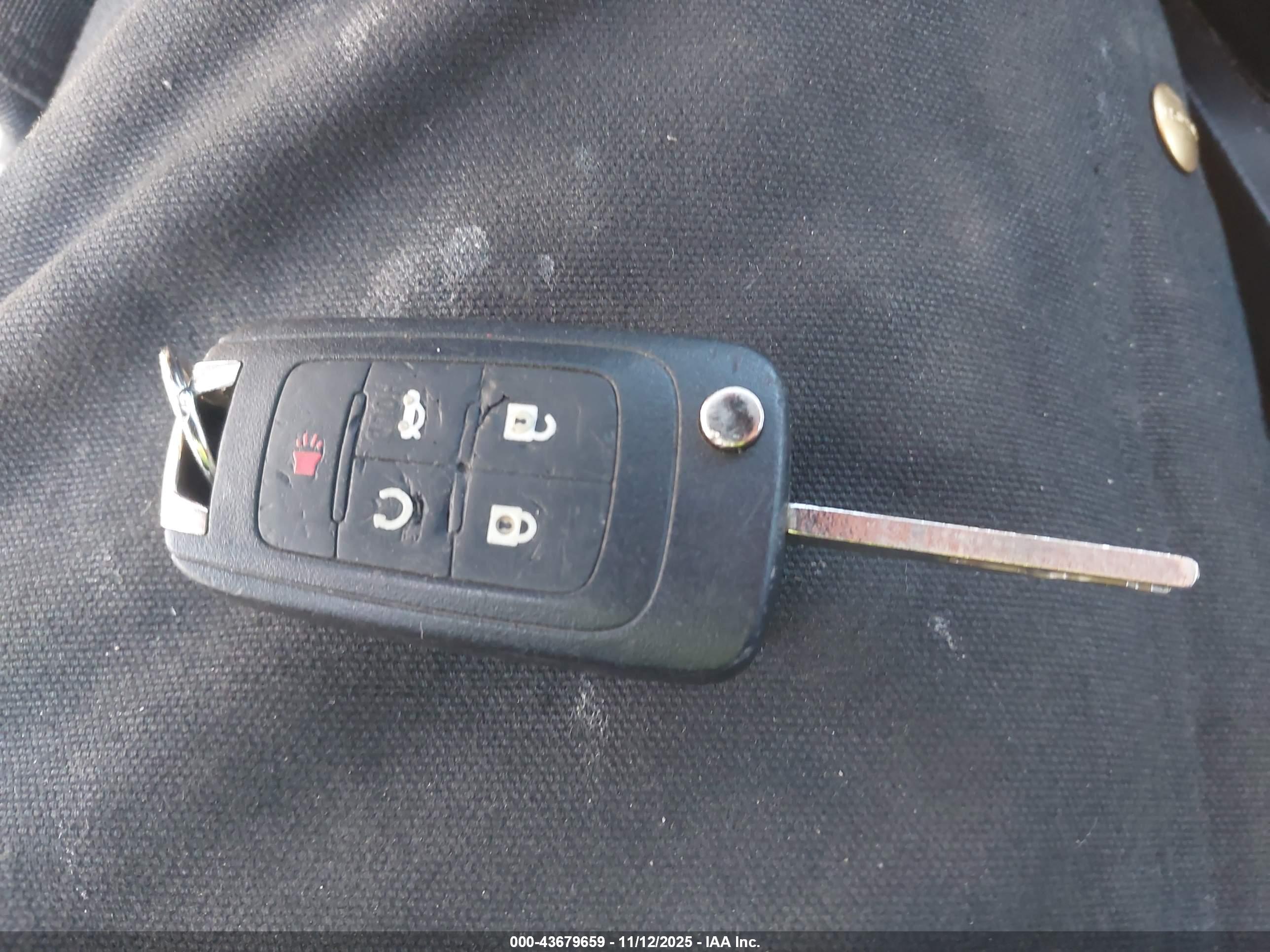 CHEVROLET EQUINOX image 11