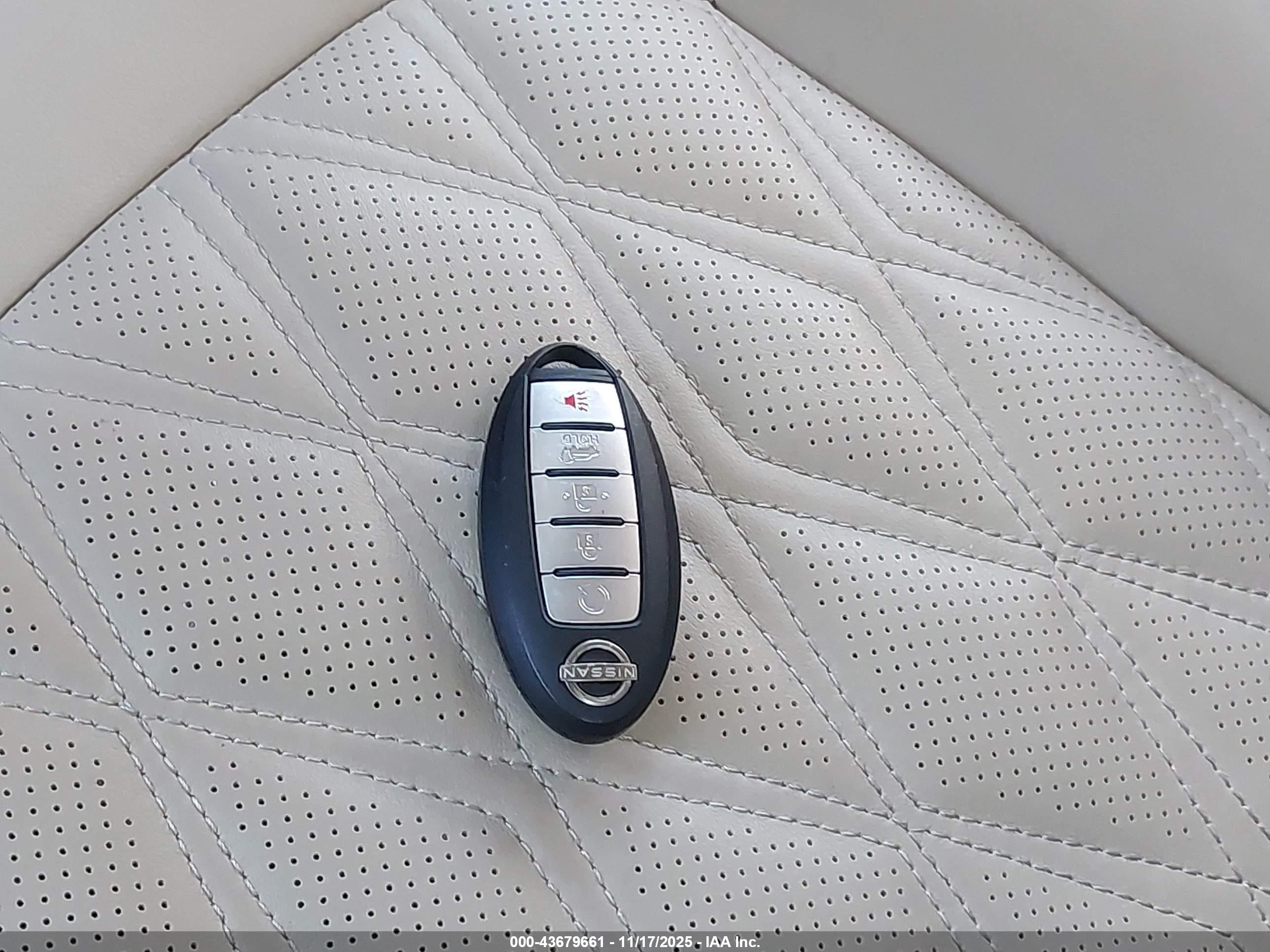 NISSAN ARMADA image 11