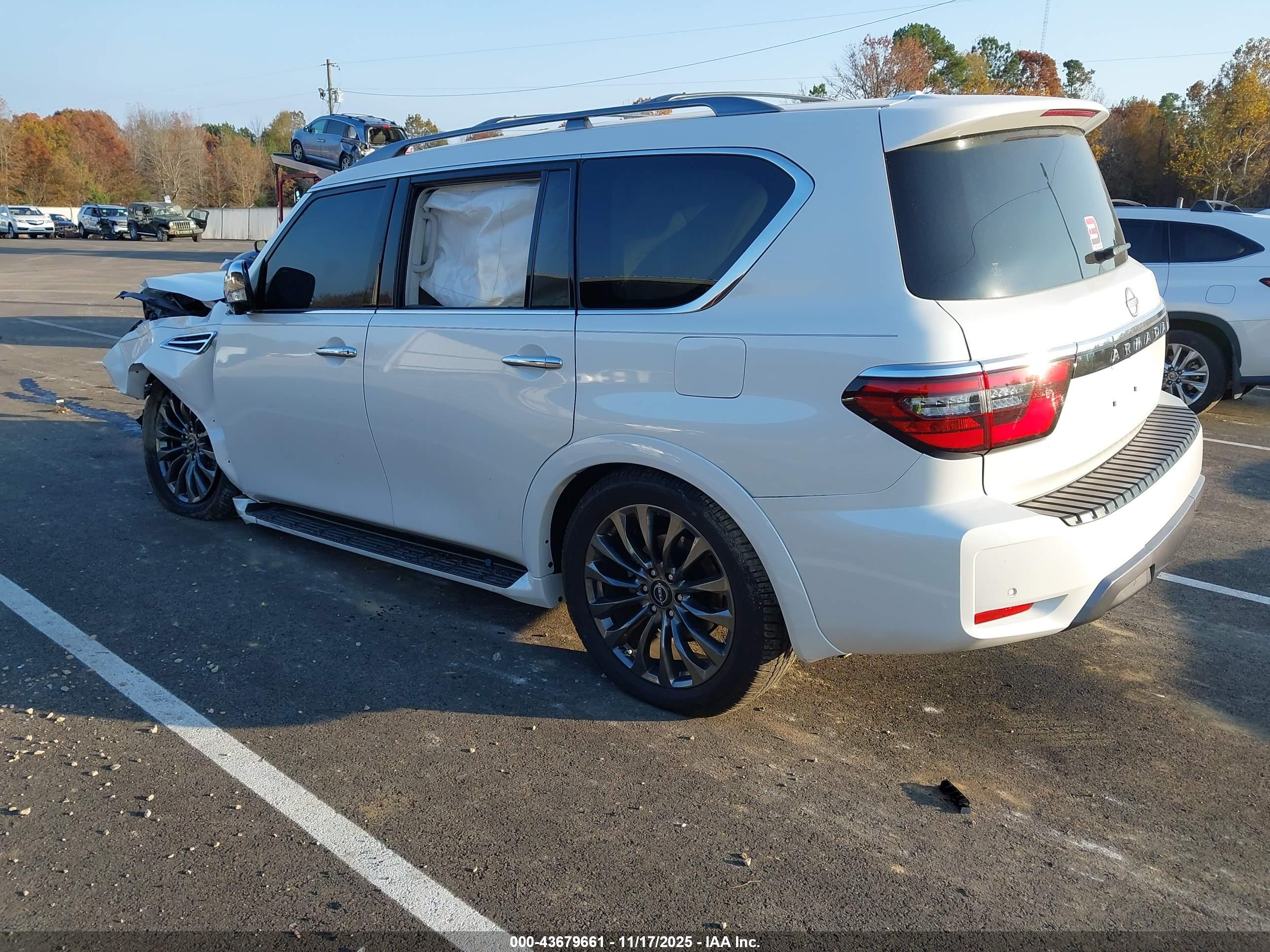 NISSAN ARMADA image 3