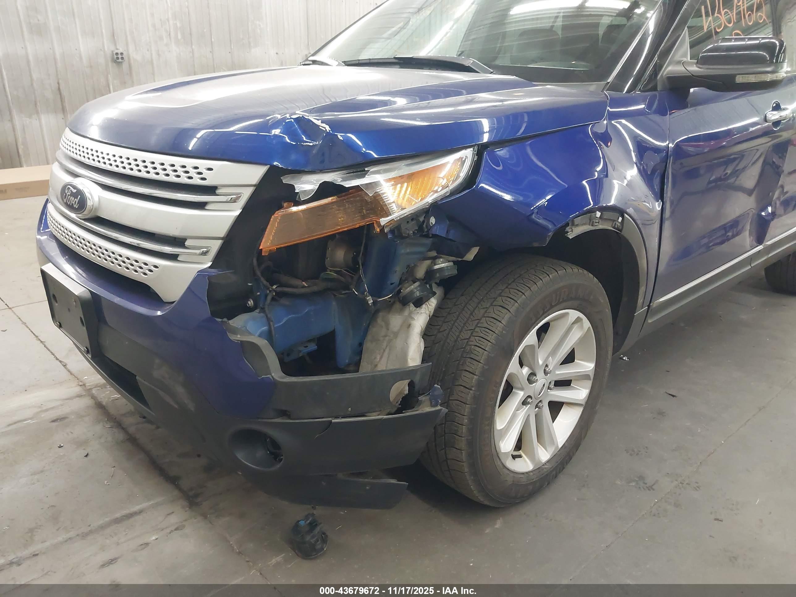 FORD EXPLORER image 6
