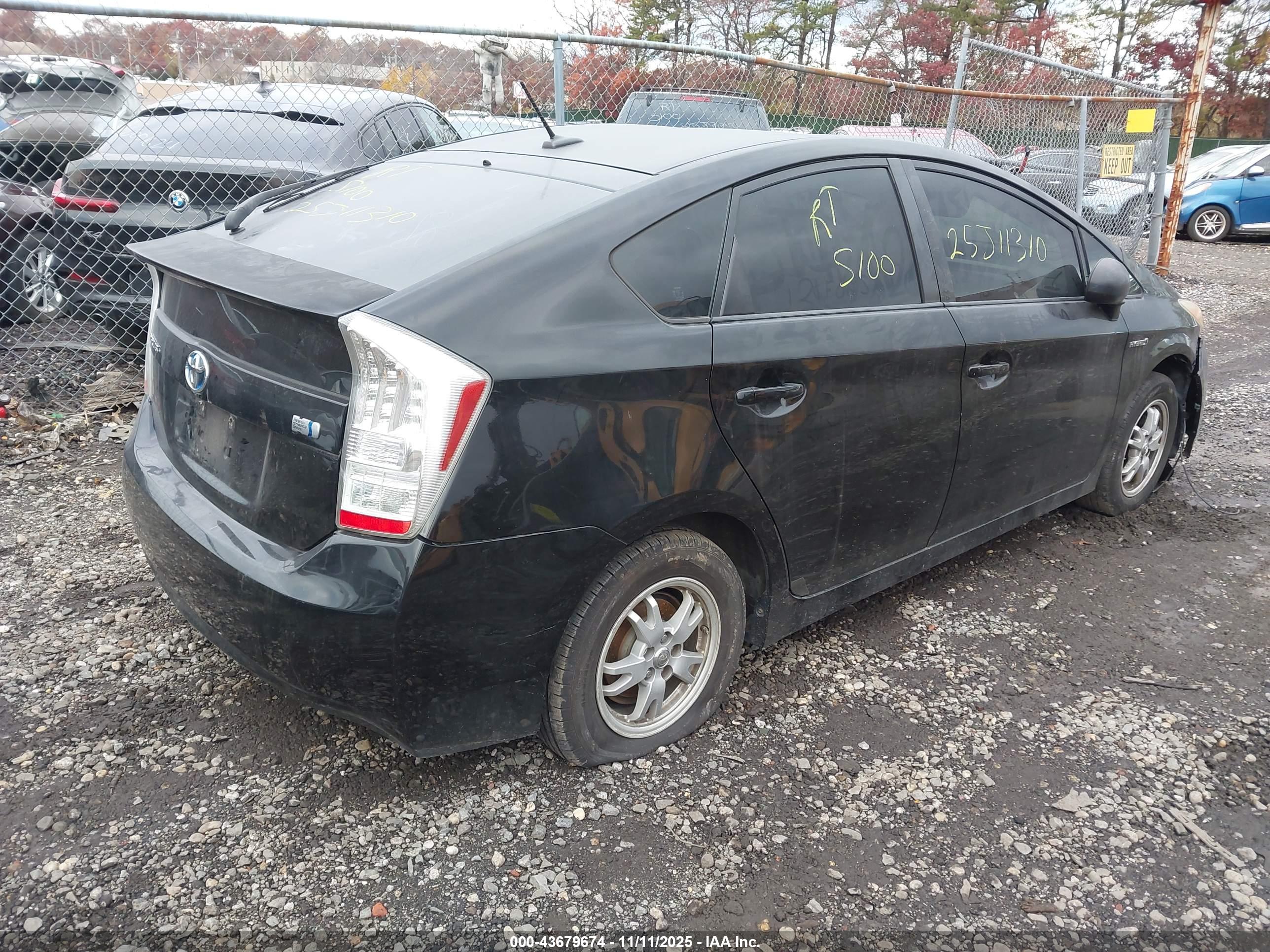 TOYOTA PRIUS image 4
