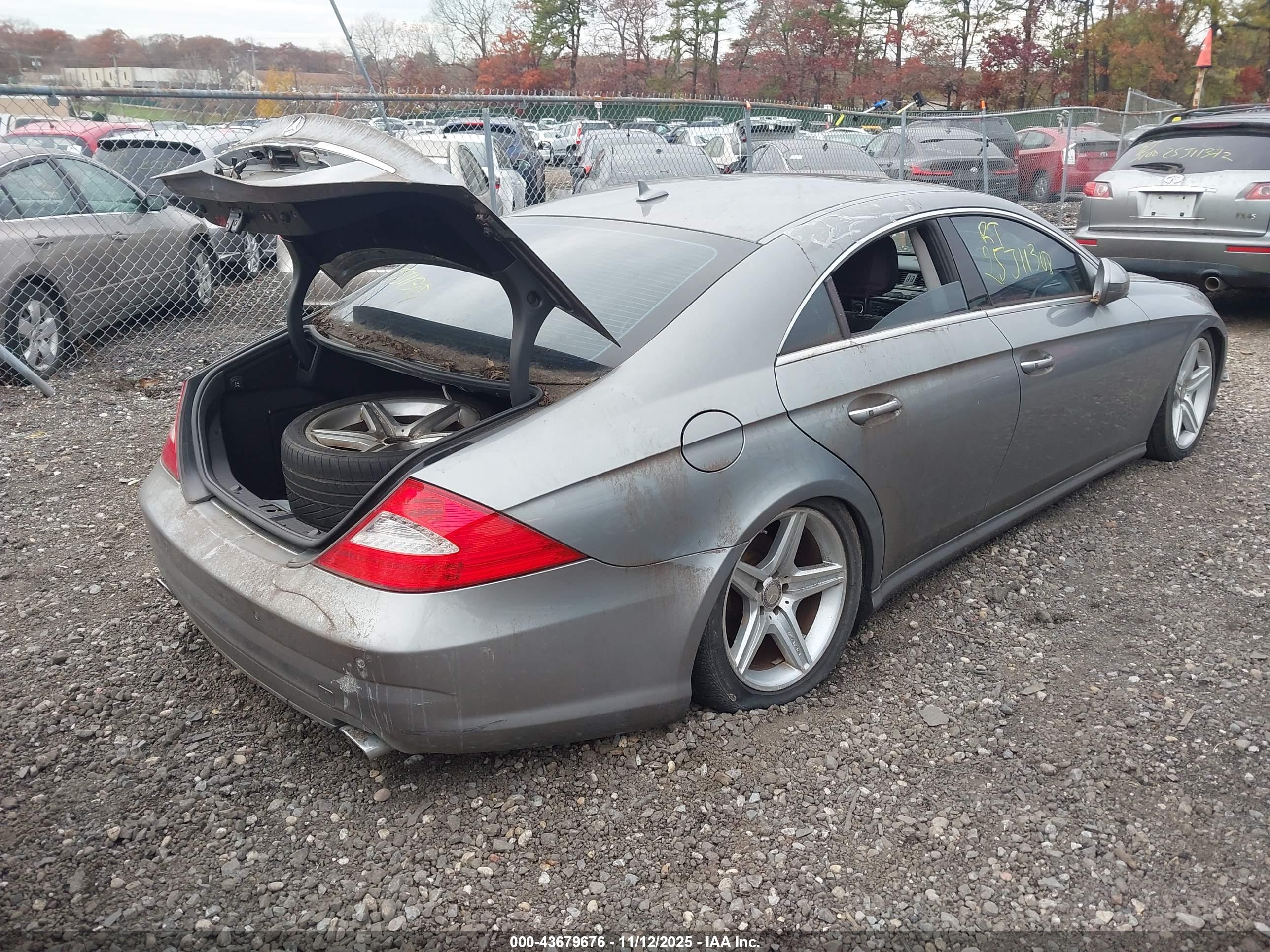 MERCEDES-BENZ CLS image 4